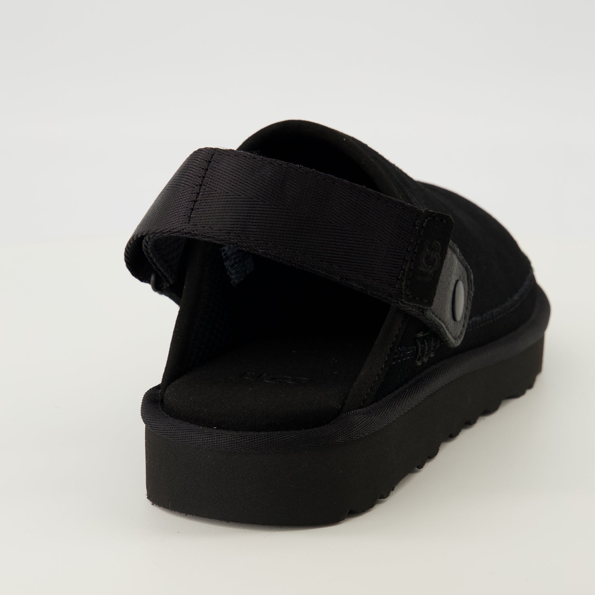 Image de l'article Sabots GoldenCoast II noir de la marque Ugg pour Homme - Saison Printemps-Été 2026 - Vue arrière