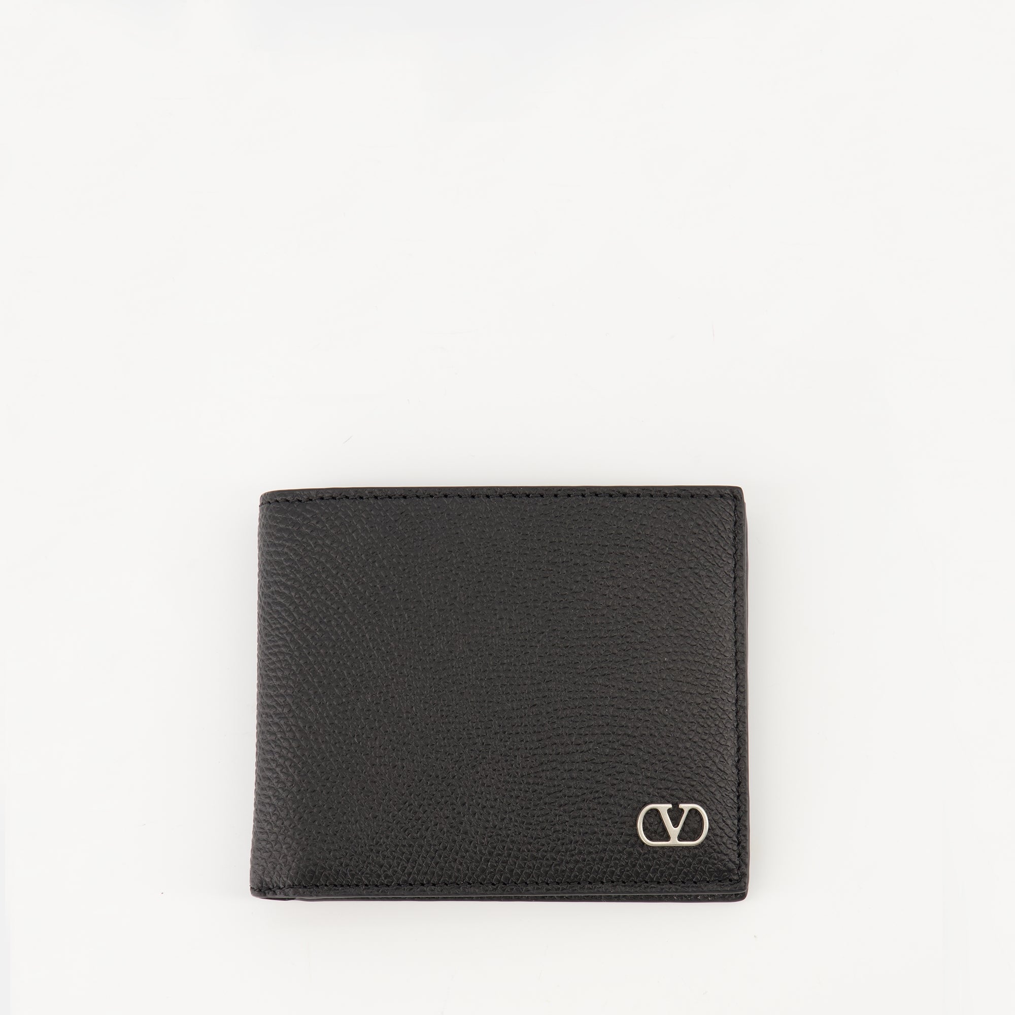 Image of the Vlogo cardholder from the Valentino Garavani brand for Men - Autumn-Winter 2025 Collection - Front View