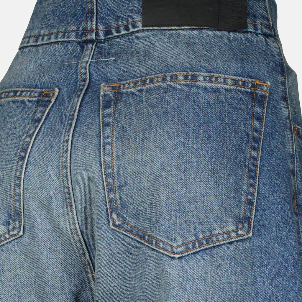 Image de l'article Jean droit en denim bleu de la marque Mm6 pour Femme - Saison Printemps-Été 2026 - Vue détaillée_2