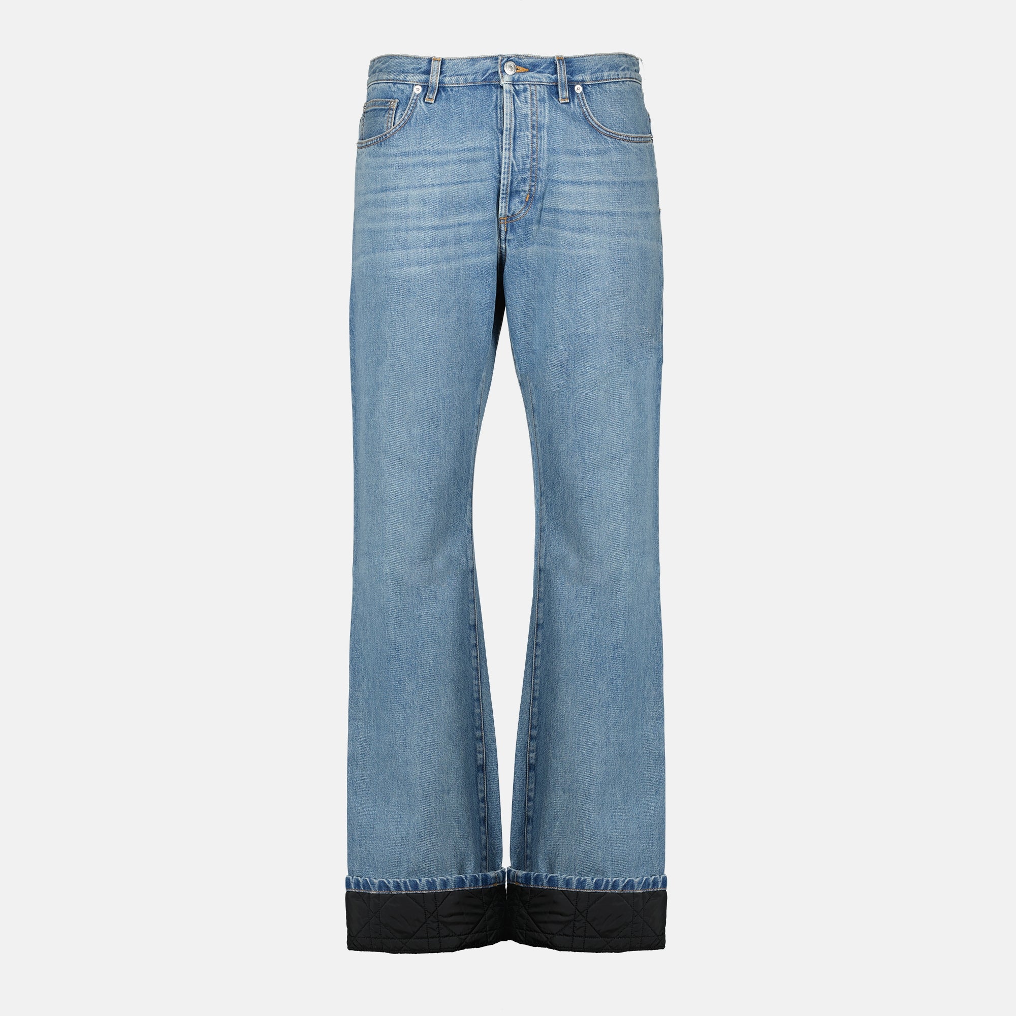 Bild der blauen Cannage-Jeans von Dior für Herren - Frühjahr/Sommer 2026 - Frontansicht