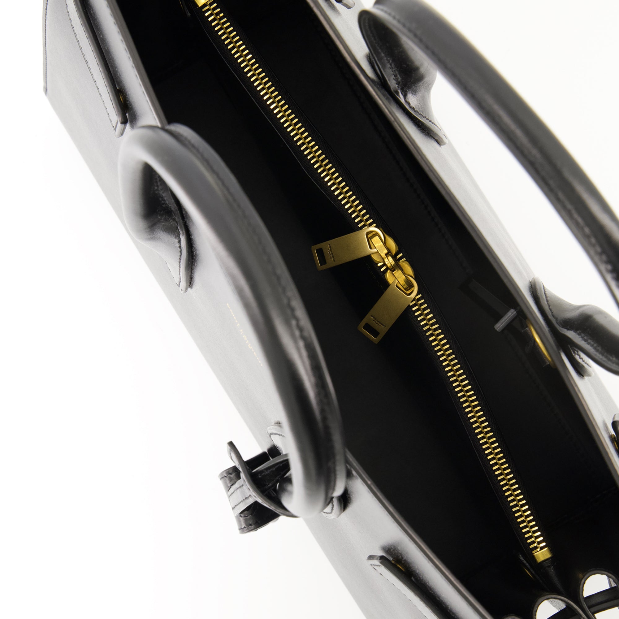 Sacs à main et épaule Small Black Leather Day Bag Saint Laurent Noir Femme