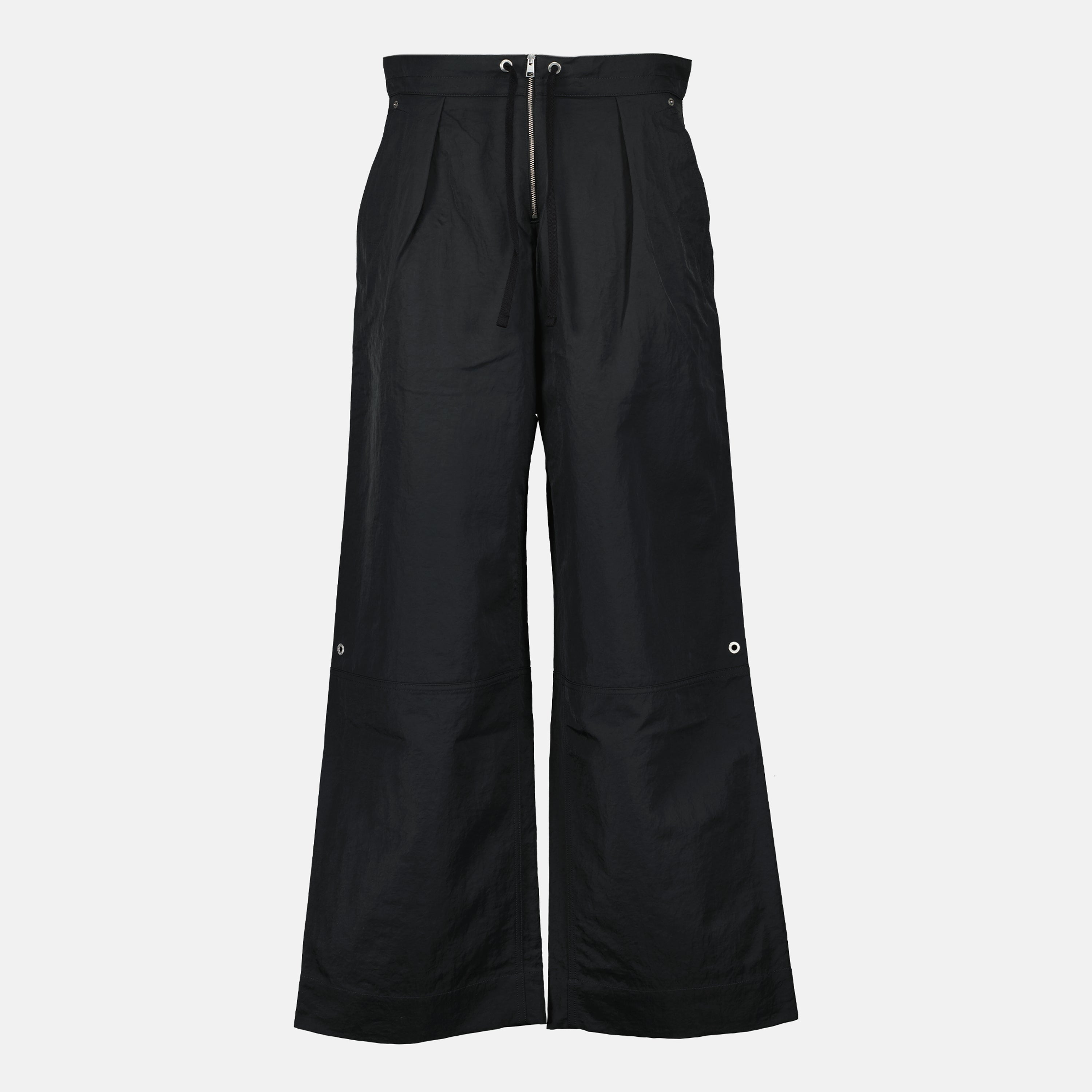 Image of the Ami PARIS brand zippered pants for men - Fall-Winter 2025 - Front view