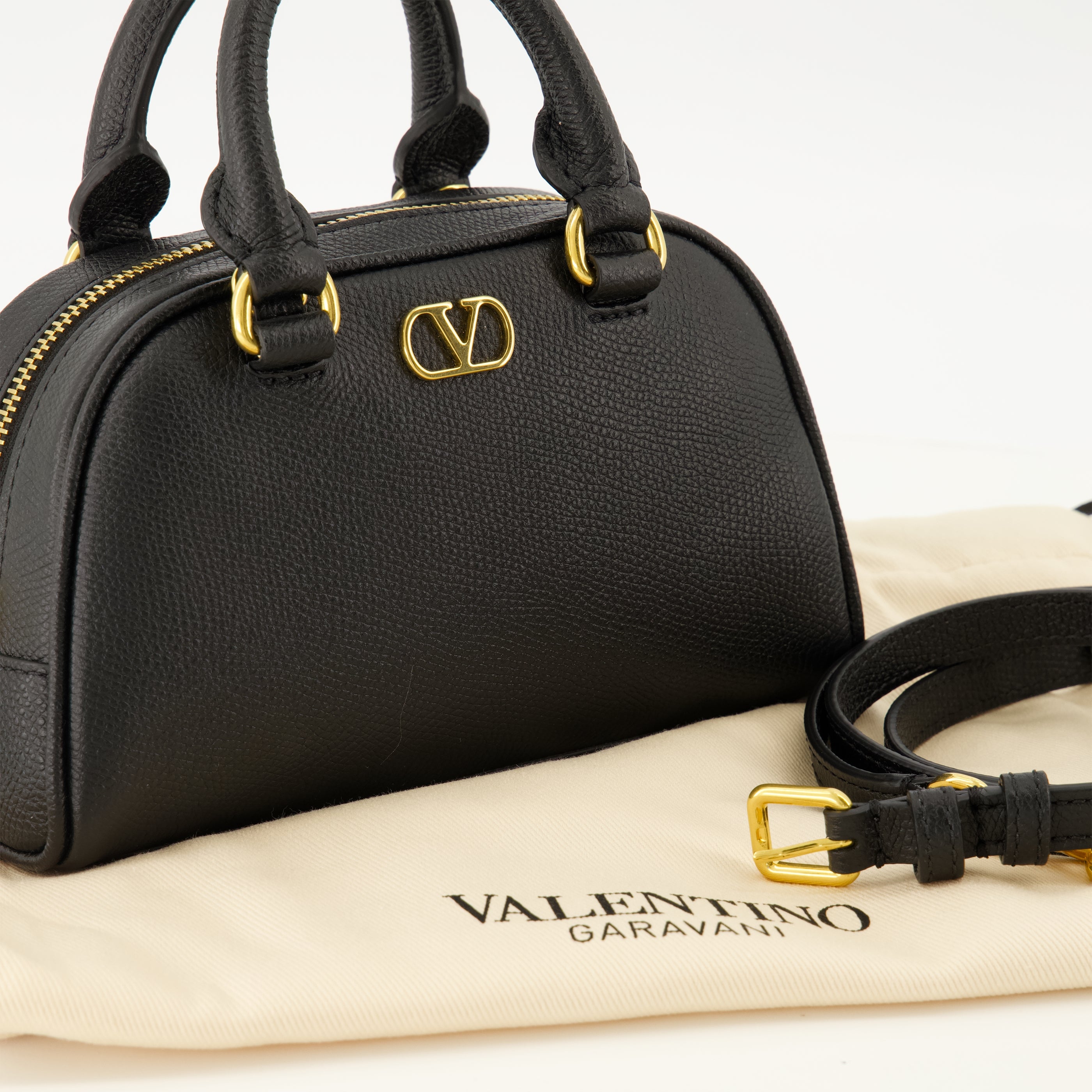 Sacs à main et épaule Mini VLogo Bowling Bag en Cuero Negro Valentino Garavani Noir Femme