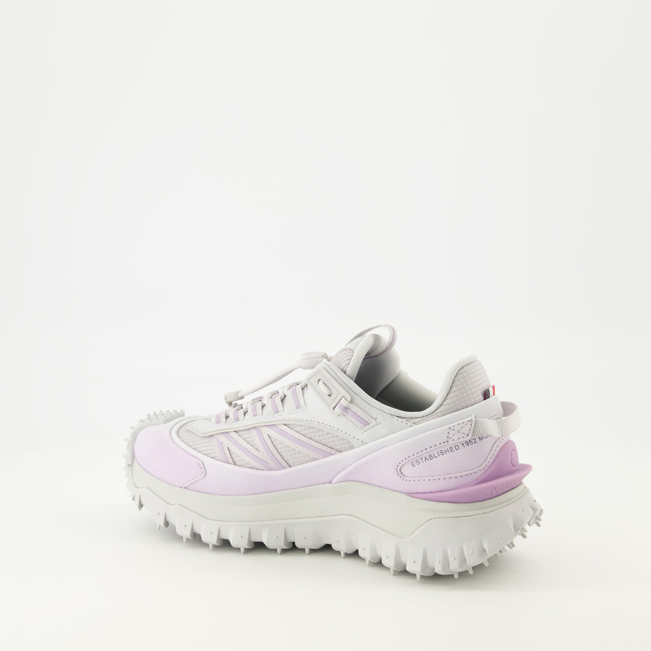 Image de l'article Baskets Trailgrip rose de la marque Moncler pour Femme - Saison Printemps-Été 2026 - Vue trois quarts arrière droite