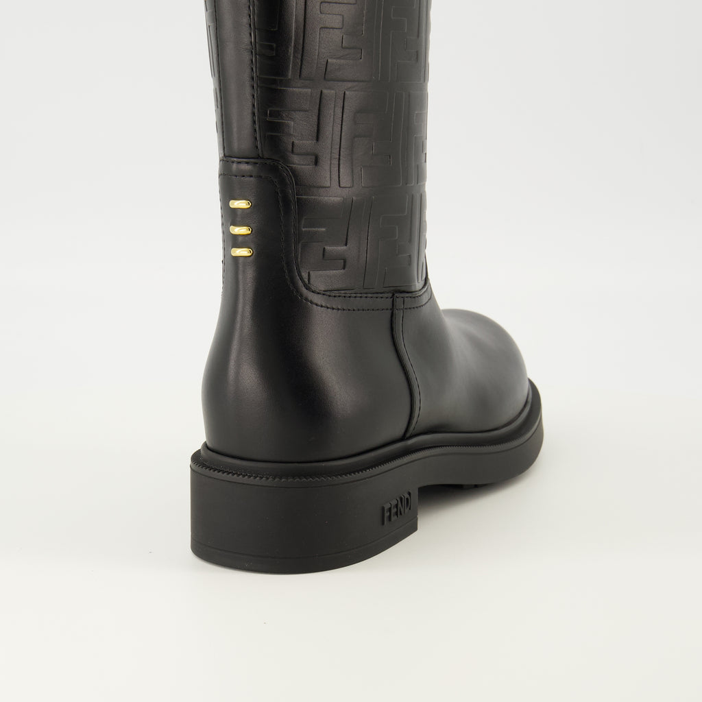 Bild der Fendi Damen Filo Stiefel aus schwarzem Leder - Herbst-Winter 2025 Saison - Rückansicht