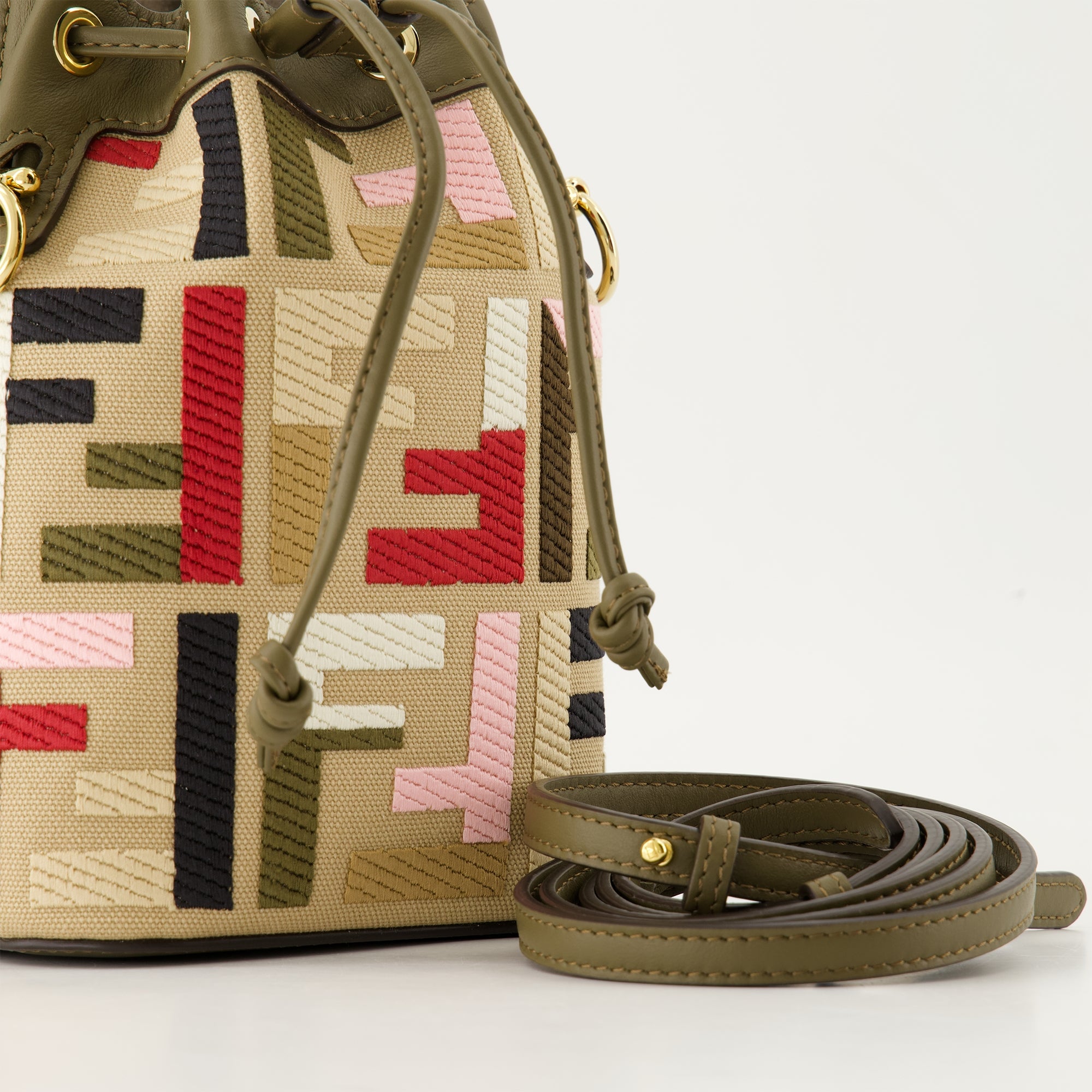 Sacs seau Sac Mon Trésor Fendi Multicolore Femme