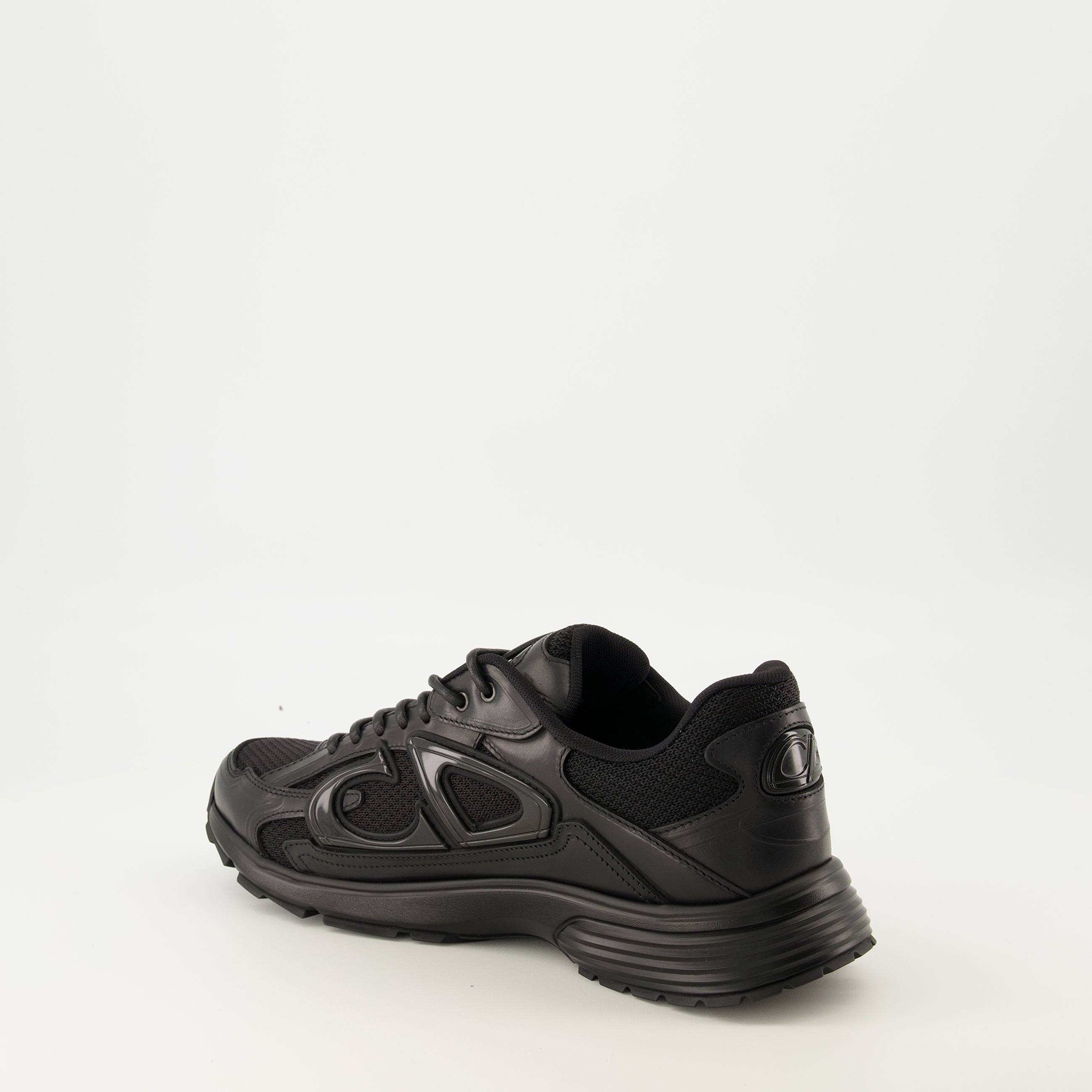 Bild der B30 schwarzen Sneakers der Marke Dior für Herren - Herbst-Winter Saison 2025 - Dreiviertelansicht hinten rechts