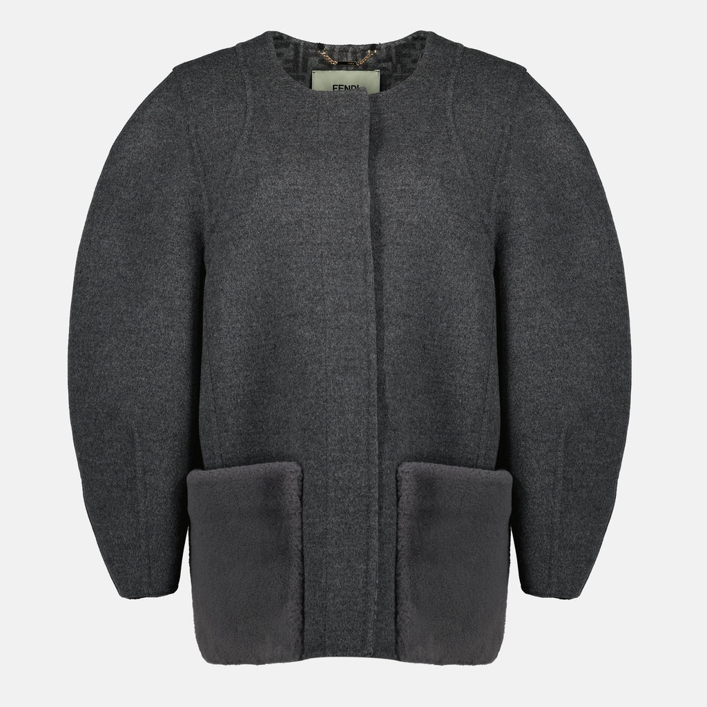 여성을 위한 펜디 브랜드의 회색 FF 울 코트 이미지 - 2025년 가을-겨울 시즌 - 정면 보기