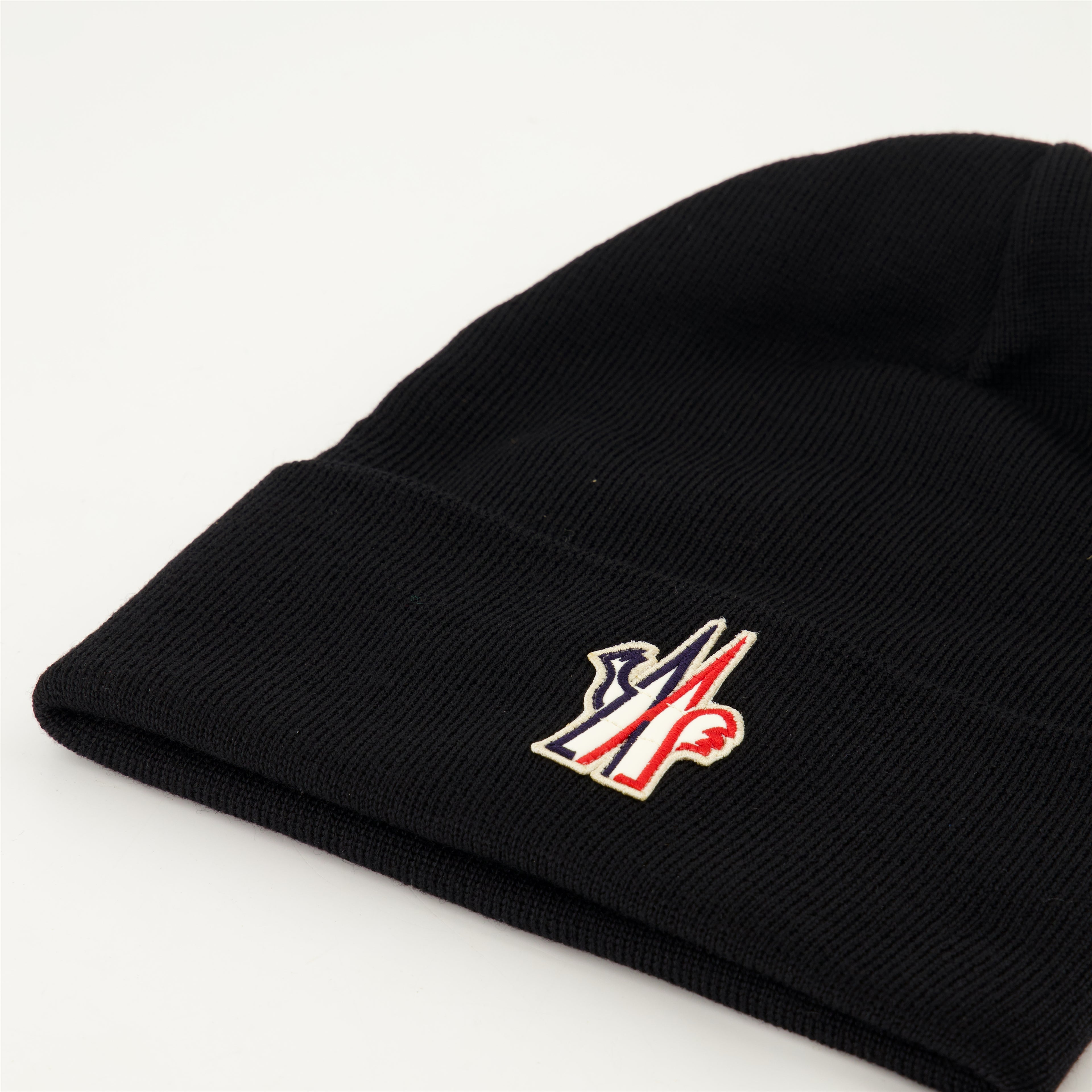 Hats, caps and beanies Bonnet en laine pure Moncler Grenoble Black Homme