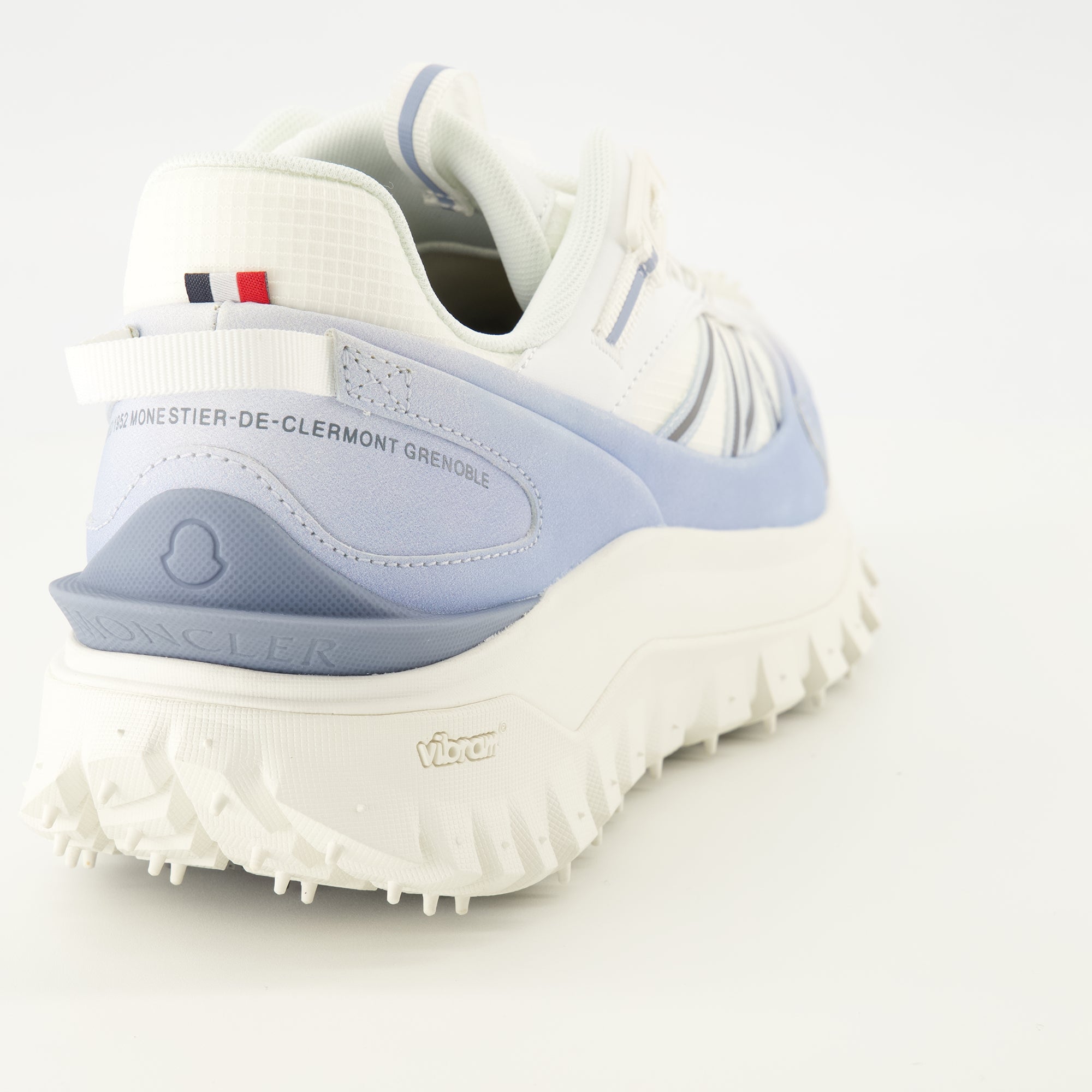 Image de l'article Baskets Trailgrip bleu de la marque Moncler pour Homme - Saison Printemps-Été 2026 - Vue arrière