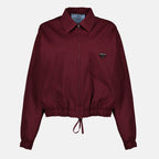 Image de l'article Veste en gabardine bordeaux de la marque Prada pour Femme - Saison Printemps-Été 2026 - Vue de Face