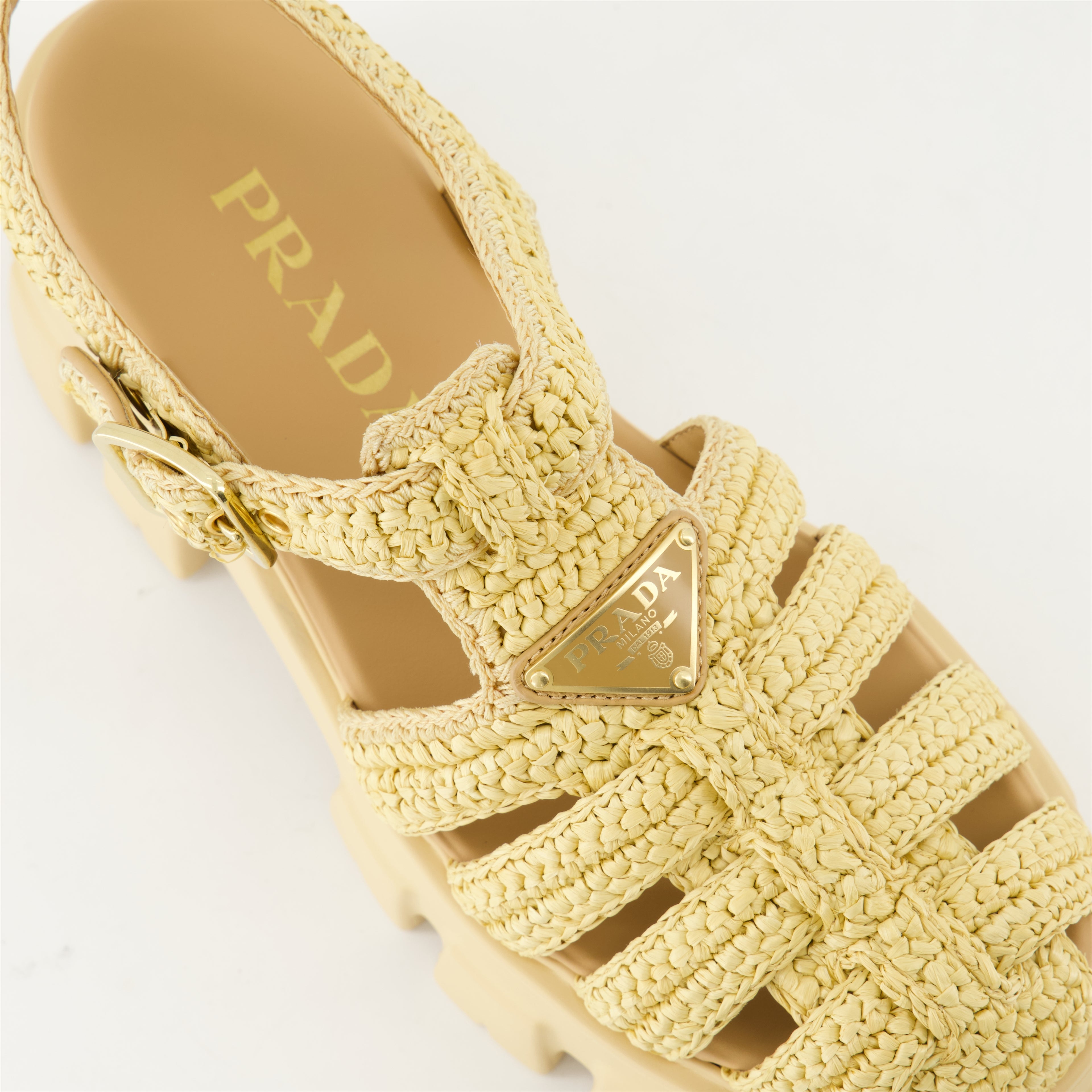 Chaussures ouvertes Sandales Monolith en raphia Prada Beige Femme