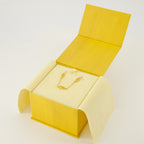 Imagem do Colar O'Lock dourado da marca Fendi para Mulheres - Temporada Outono-Inverno 2025 - Vista Detalhada_3