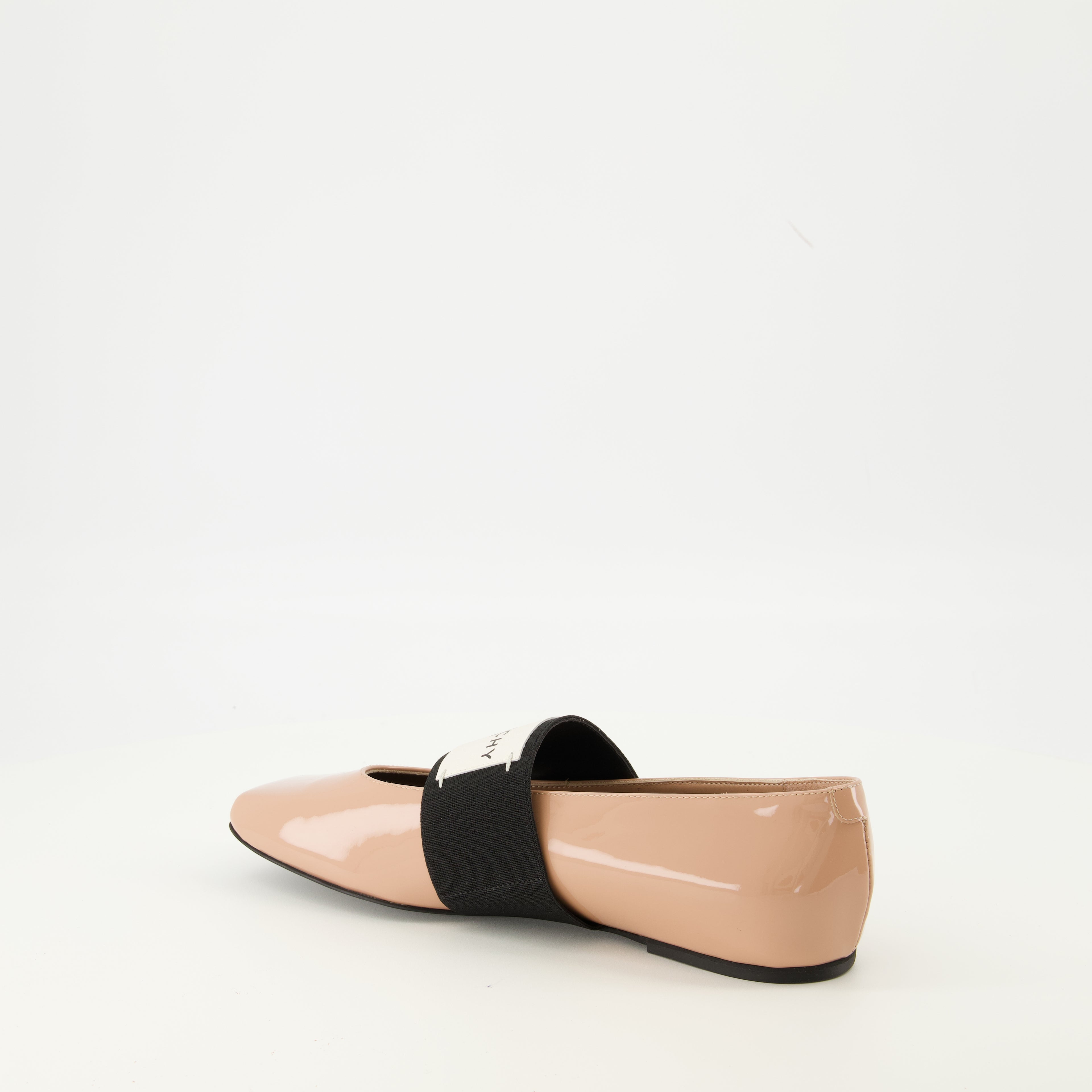 Image de l'article Ballerines Sliced Square de la marque Givenchy pour Femme - Saison Automne-Hiver 2025 - Vue trois quarts arrière droite