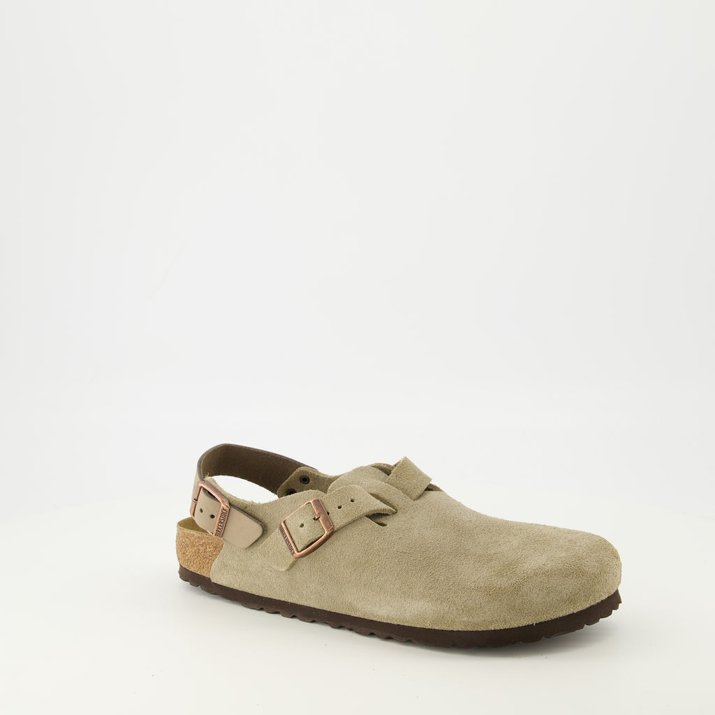 Image de l'article Mules Tokio taupe de la marque Birkenstock pour Unisex - Saison Printemps-Été 2026 - Vue trois quarts avant droite