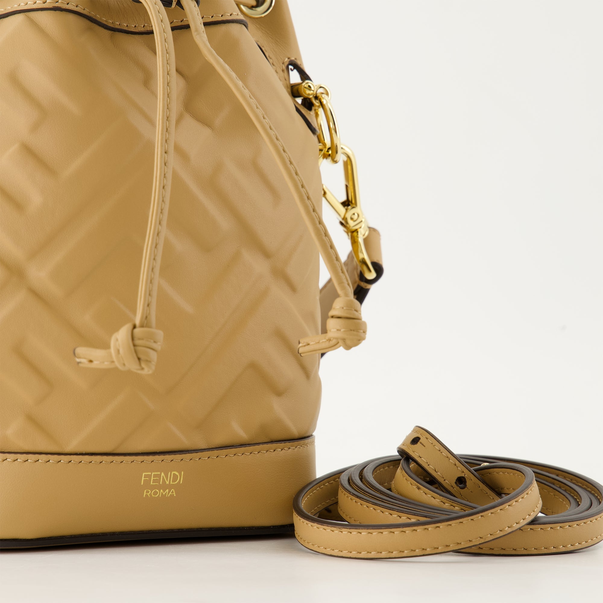 Beuteltaschen Sac Mon Trésor Fendi Beige Femme