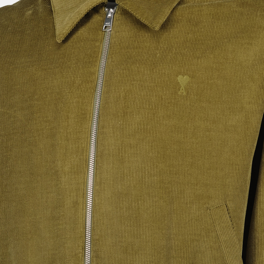 Imagen de la chaqueta con cremallera Ami de coeur de la marca Ami PARIS para Hombre - Temporada Otoño-Invierno 2025 - Vista Detallada_3