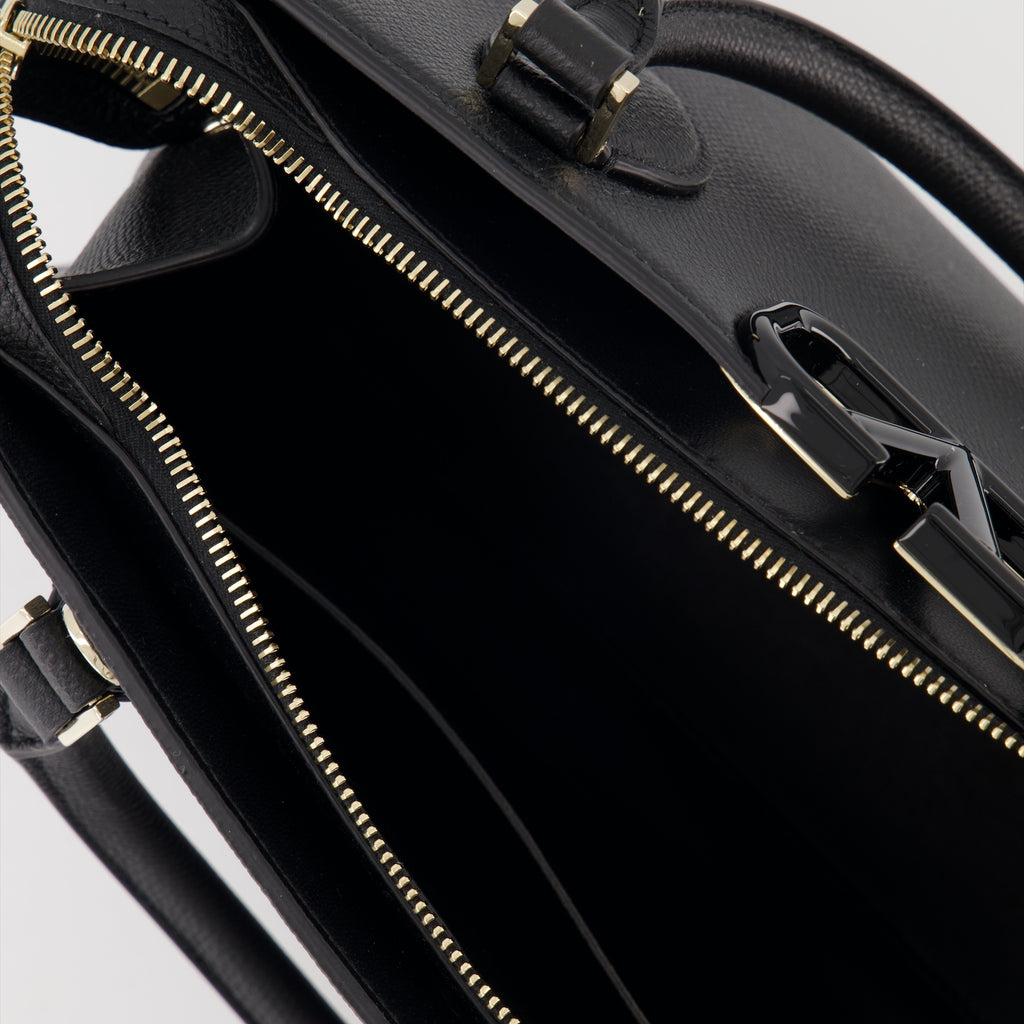 핸드백 및 숄더백 Sac à main VLogo Valentino Garavani 검은색 Femme