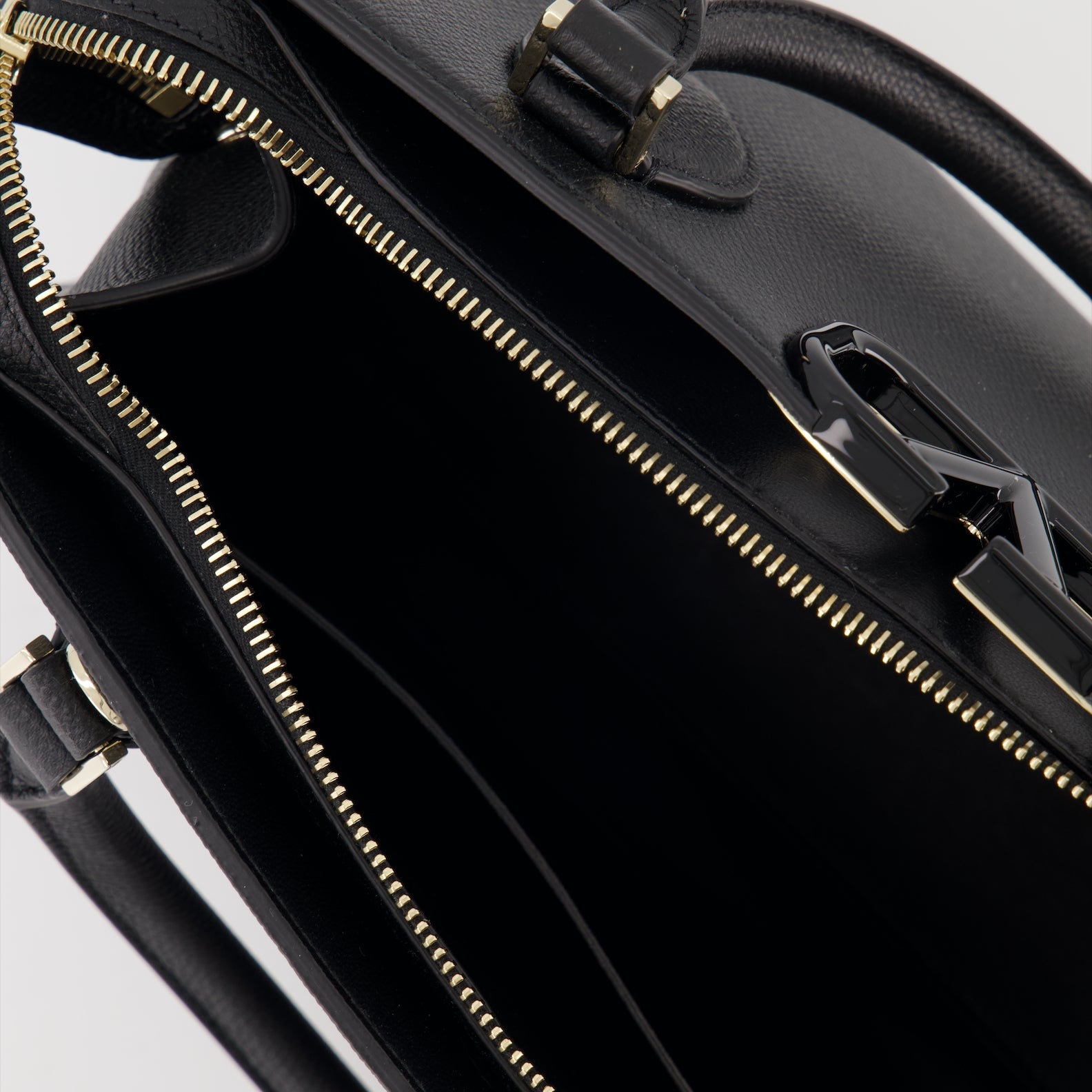Borse a mano e a spalla Sac à main VLogo Valentino Garavani Nero Femme
