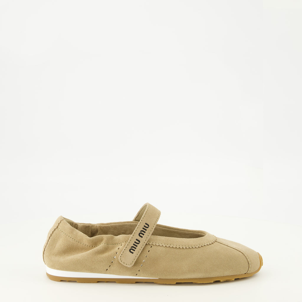 Chaussures plates Plume Ballet Flats em Camurça Bege Miu Miu Beige Femme
