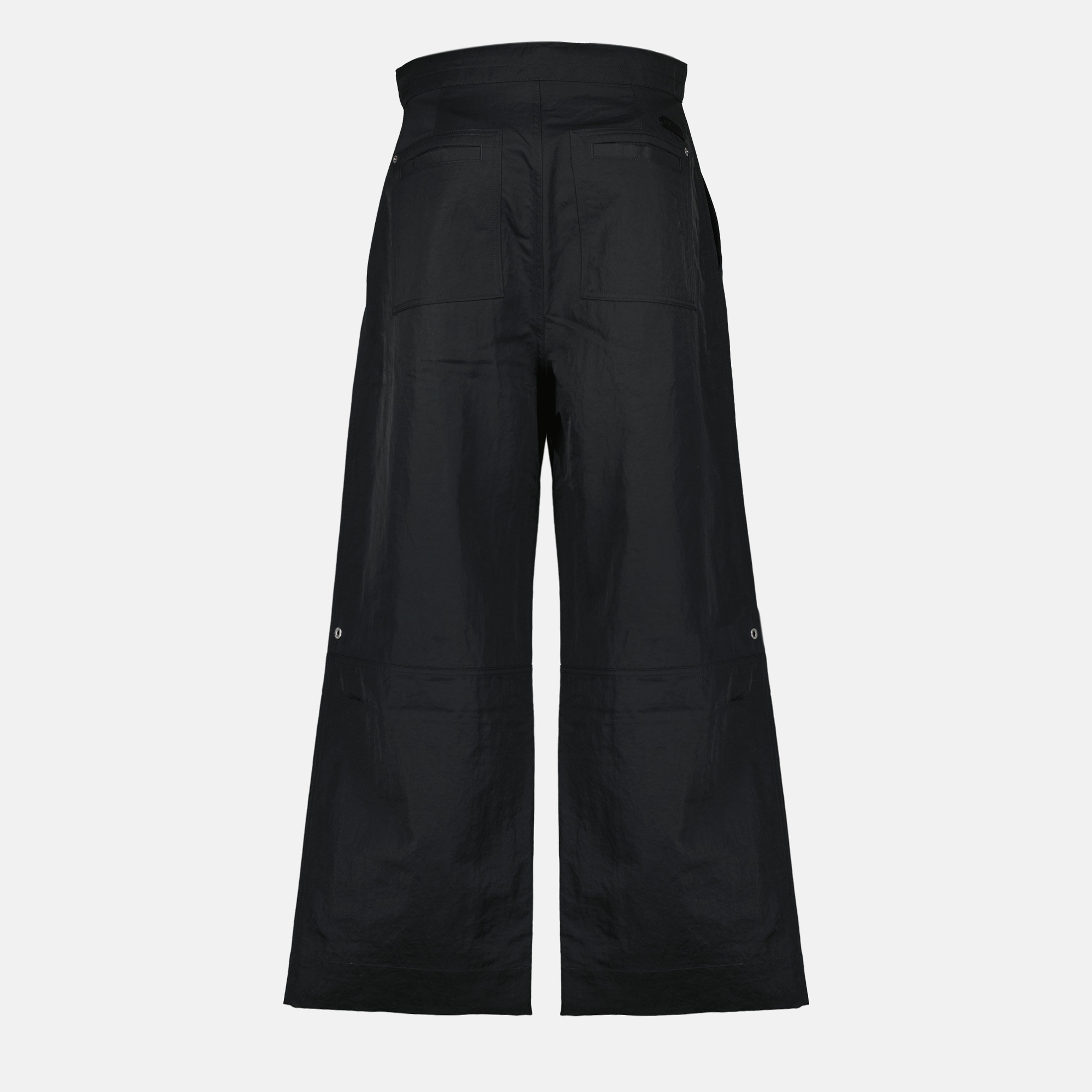 Image of the Ami PARIS brand zippered pants for men - Fall-Winter 2025 - Back view