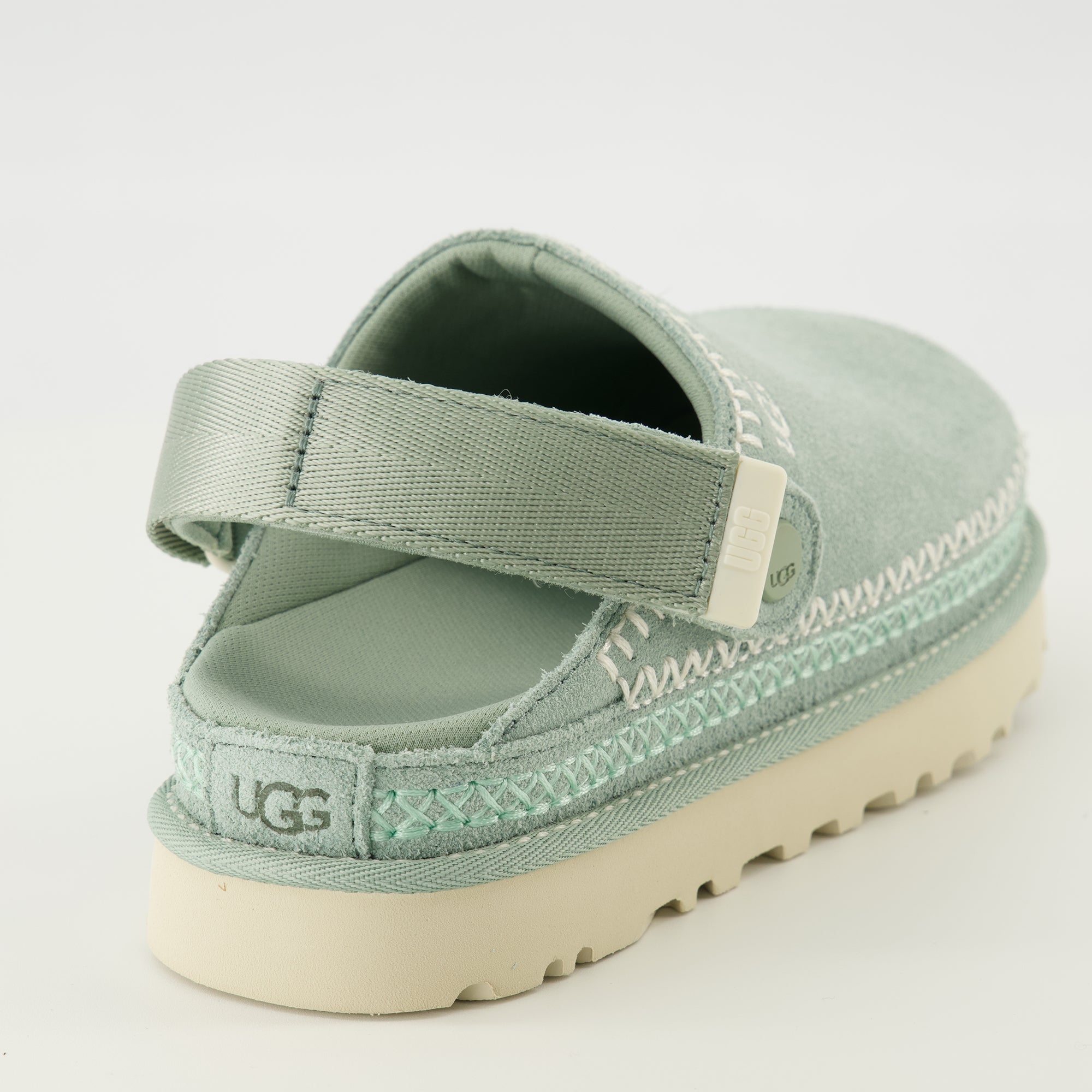 Image de l'article Sabots Goldenstar vert de la marque Ugg pour Femme - Saison Printemps-Été 2026 - Vue arrière