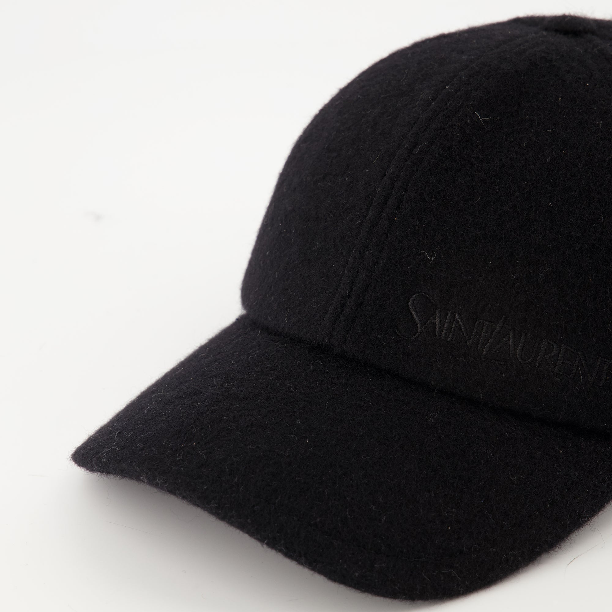 Image of the Saint Laurent Men's Cashmere Cap - Autumn-Winter 2025 - Detailed View_3