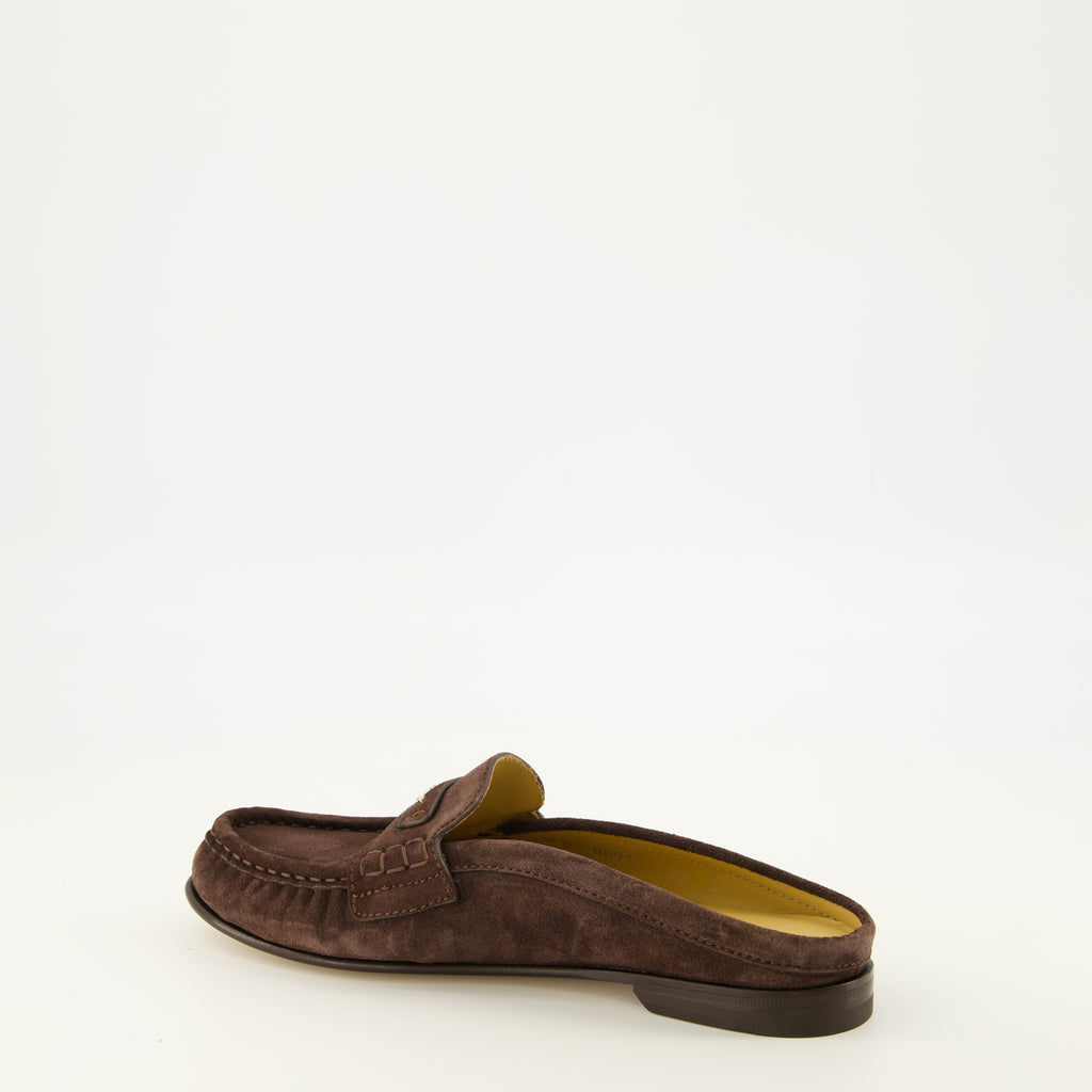 Chaussures ouvertes Braune Wildleder Scrunch Mules Fendi Marron Femme
