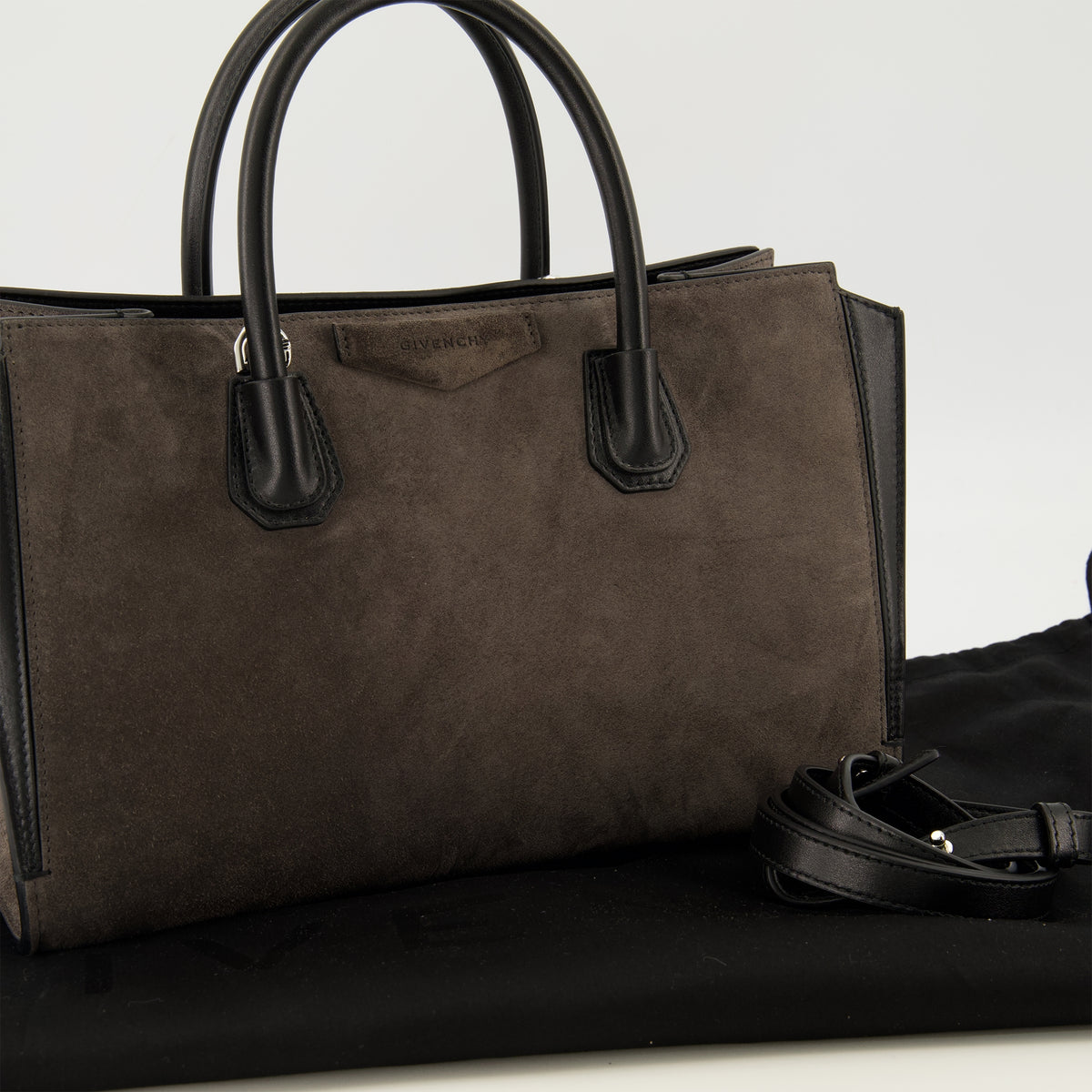 Sacs à main et épaule Sac Antigona Catchall petit Givenchy Marron Femme