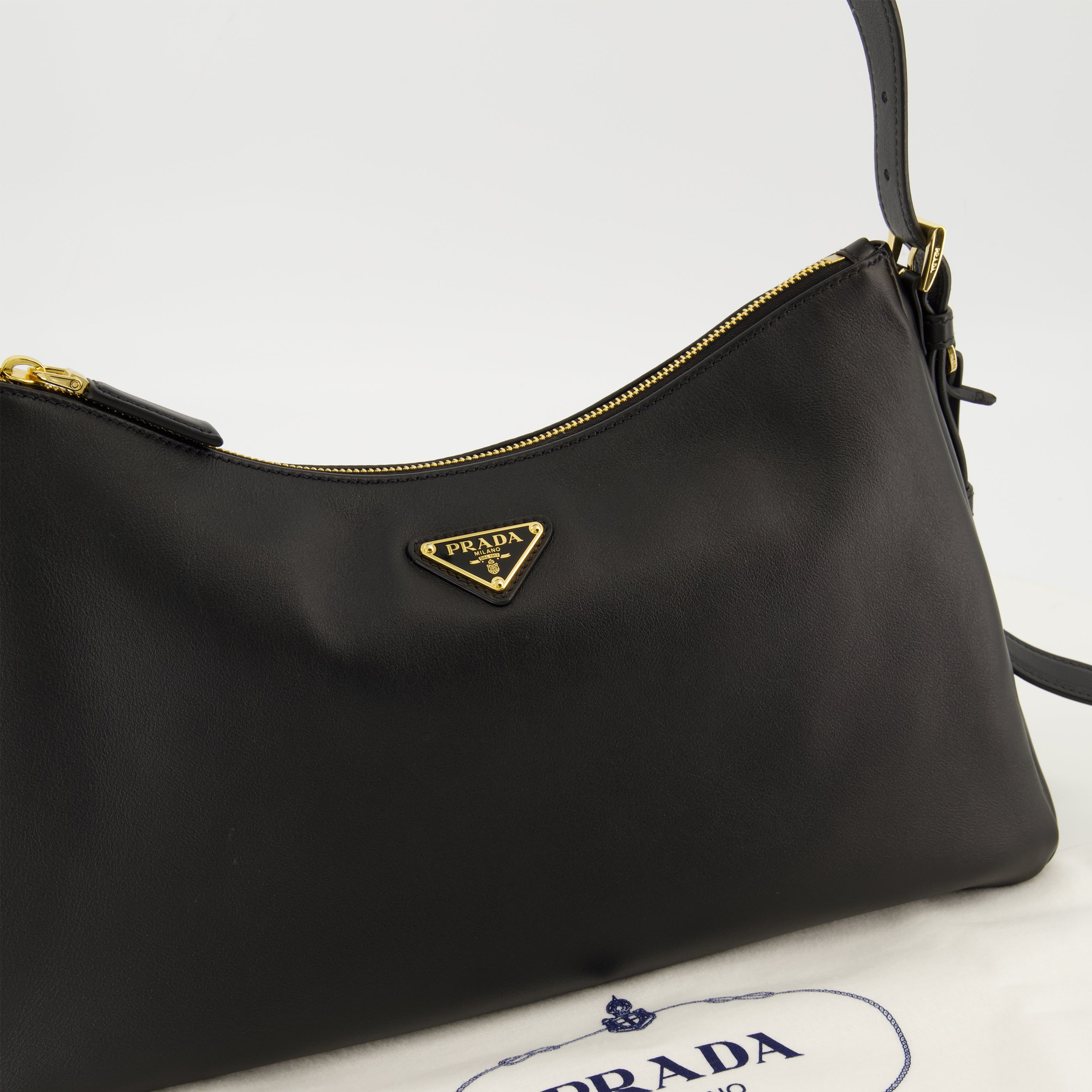 Immagine della borsa in pelle Aimée del marchio Prada per Donna - Collezione Primavera-Estate 2026 - Vista Dettagliata 2