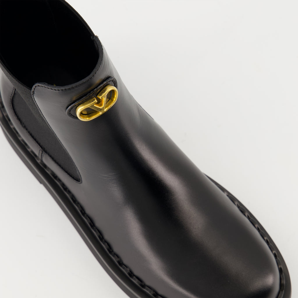 Bild der Damen-Boots Beatle von Valentino Garavani - Herbst-Winter 2025 - Detaillierte Ansicht von oben