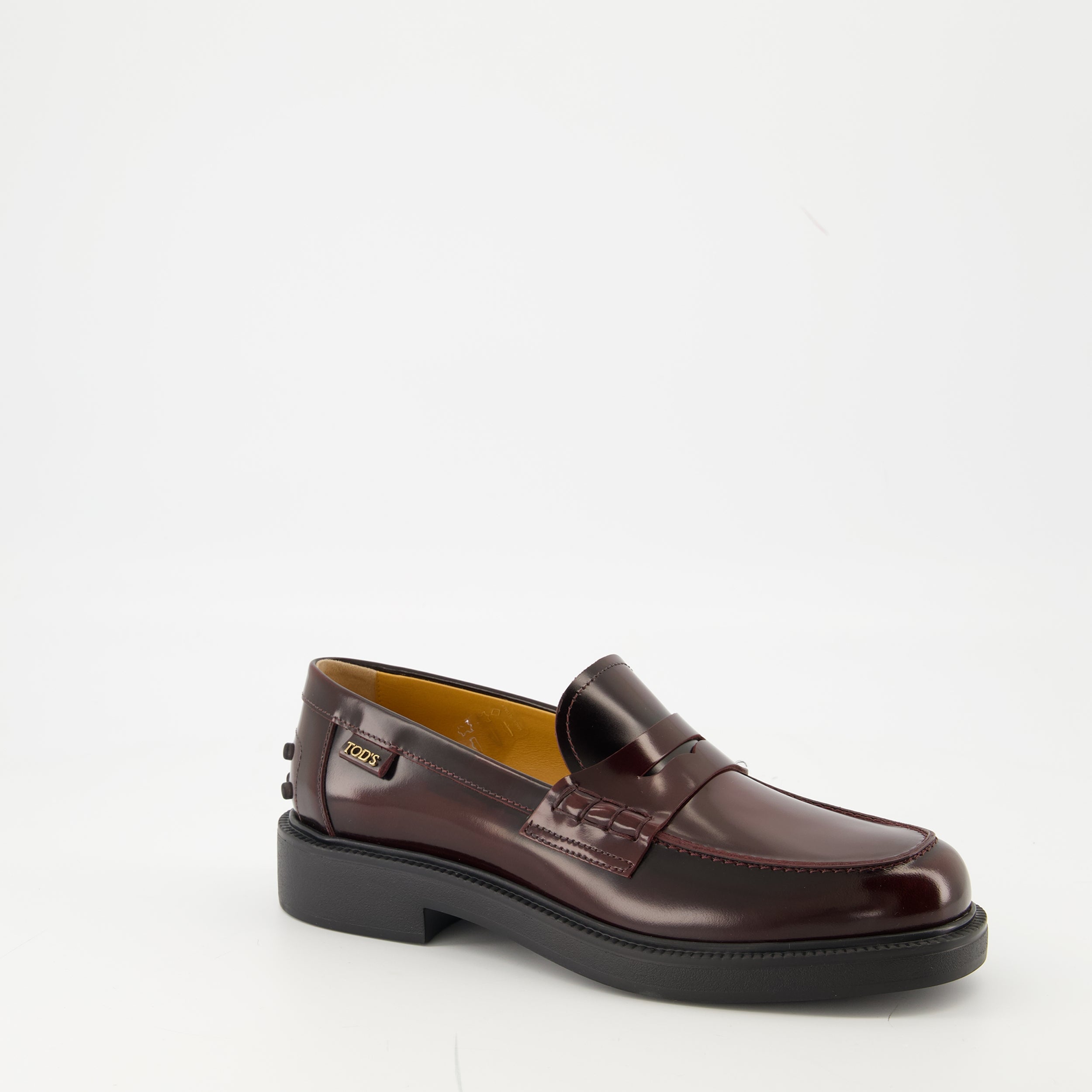 Image de l'article Mocassins en cuir de la marque Tod's pour Femme - Saison Automne-Hiver 2025 - Vue trois quarts avant droite