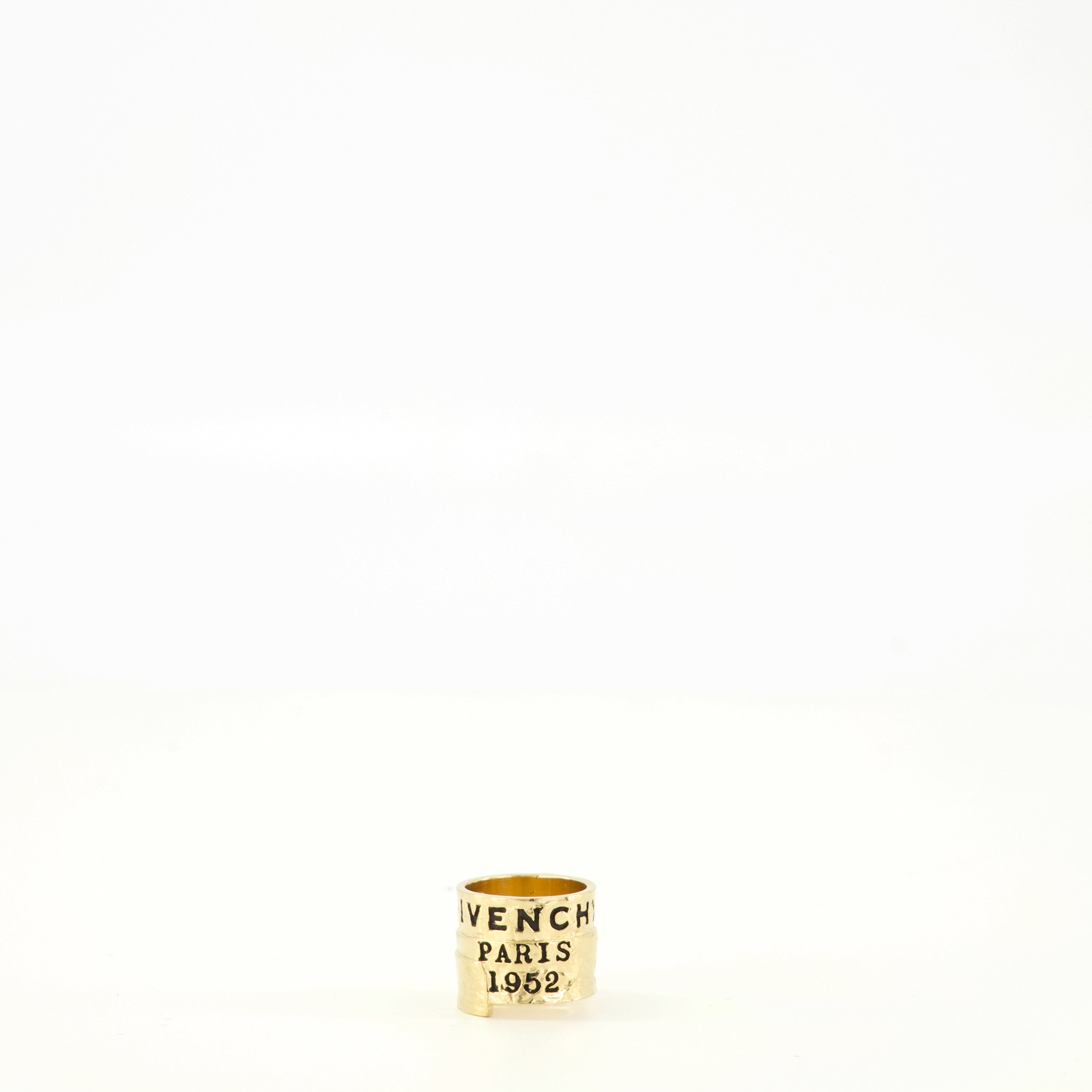 Image de l'article Bague Givenchy Tape de la marque Givenchy pour Femme - Saison Automne-Hiver 2025 - Vue de Face