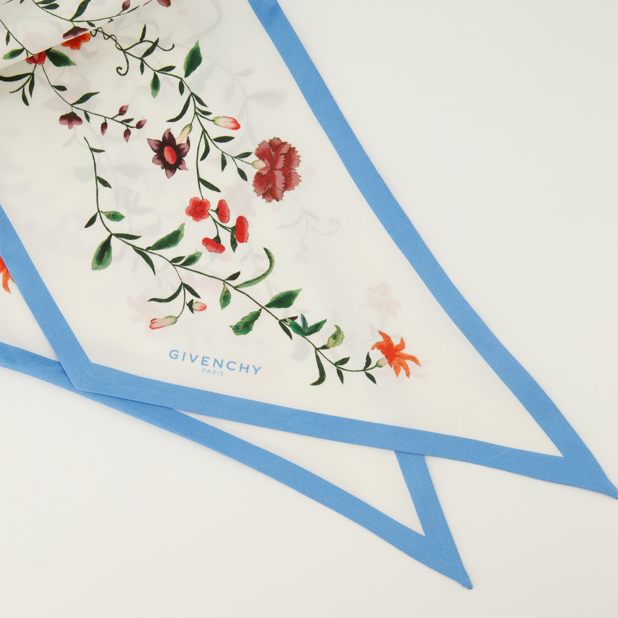 Image de l'article Maxi bandeau en soie de la marque Givenchy pour Femme - Saison Automne-Hiver 2025 - Vue détaillée_2