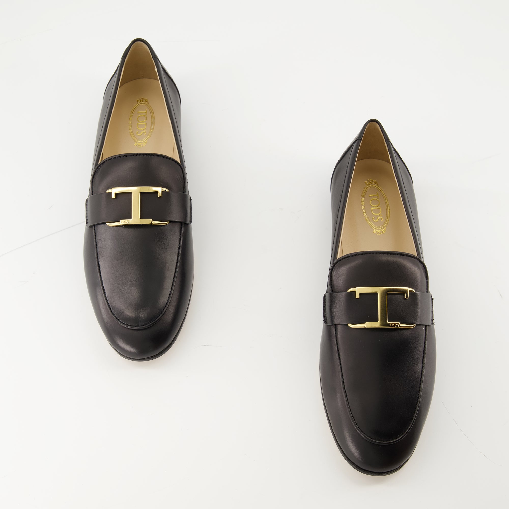 Image de l'article Mocassins T Timeless de la marque Tod's pour Femme - Saison Automne-Hiver 2025 - Vue de dessus paire de chaussure