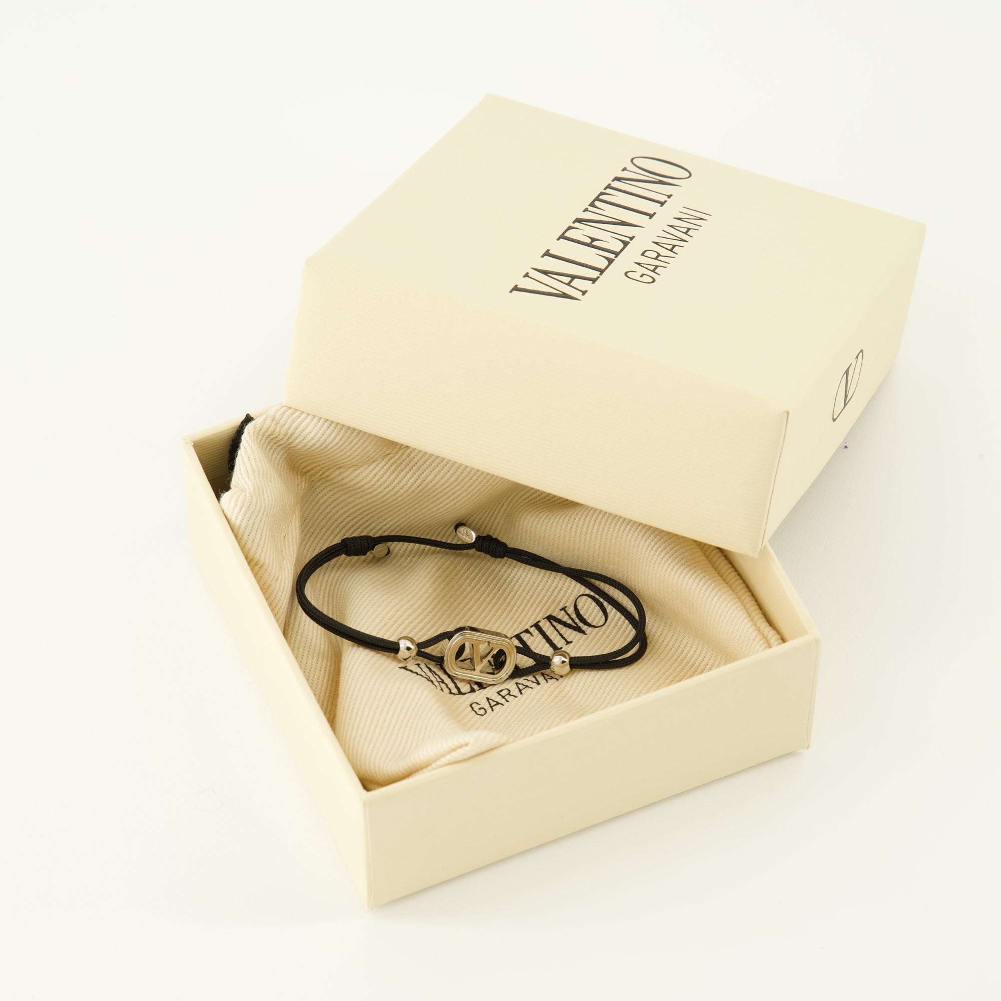 Bijoux 블랙 코드 오발레트 팔찌 Valentino Garavani Noir Homme