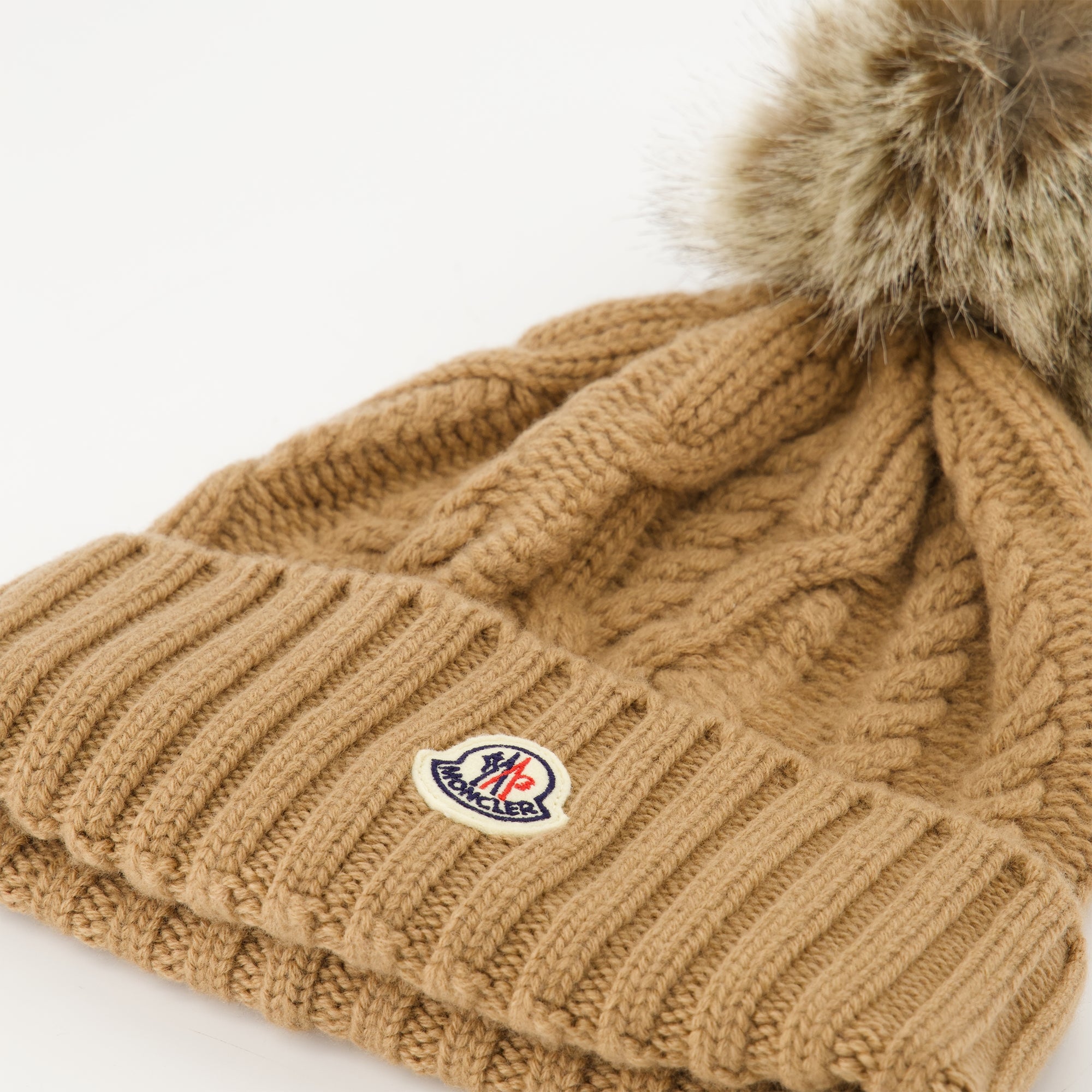 Image of the Moncler Women's Cashmere Beanie with Pom-Pom - Fall-Winter 2025 - Detailed View 2