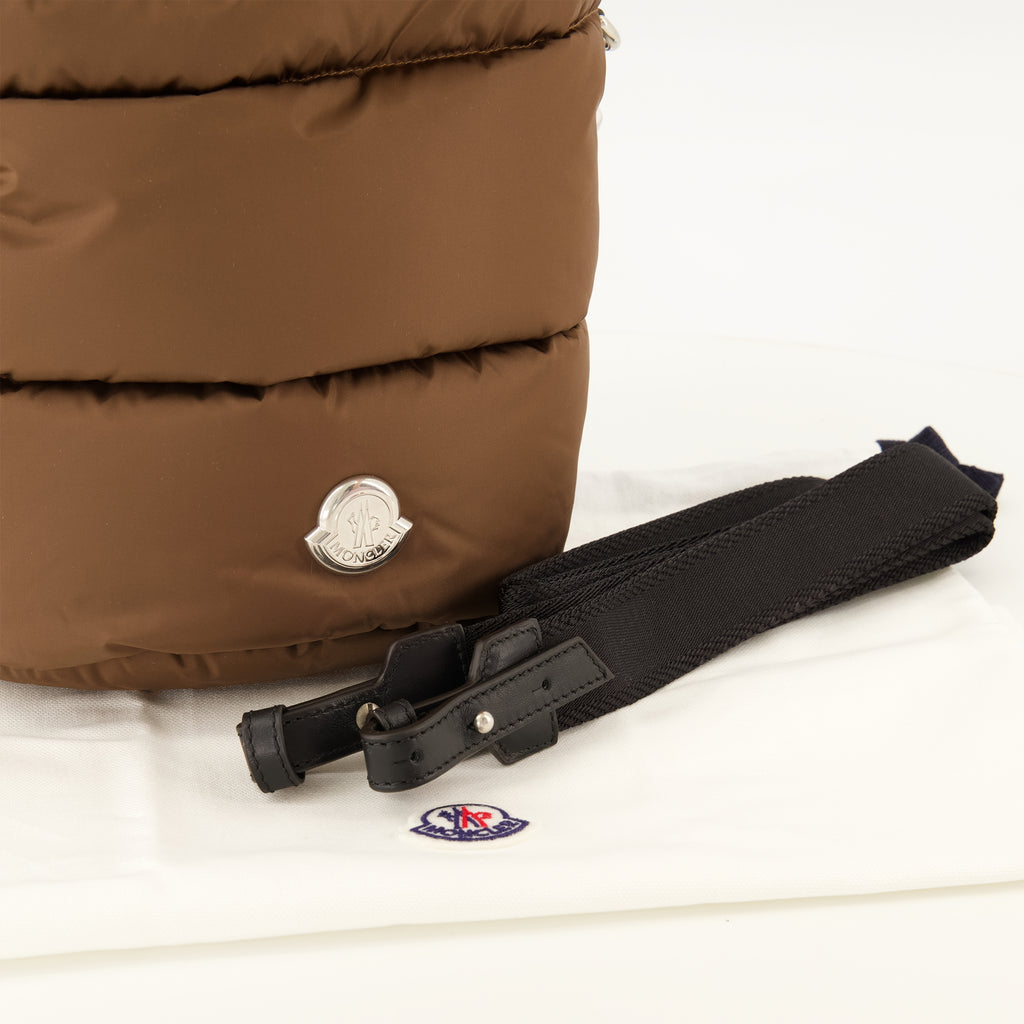 Sacs seau Saco Bucket Caradoc em Nylon Castanho Moncler Marron Femme