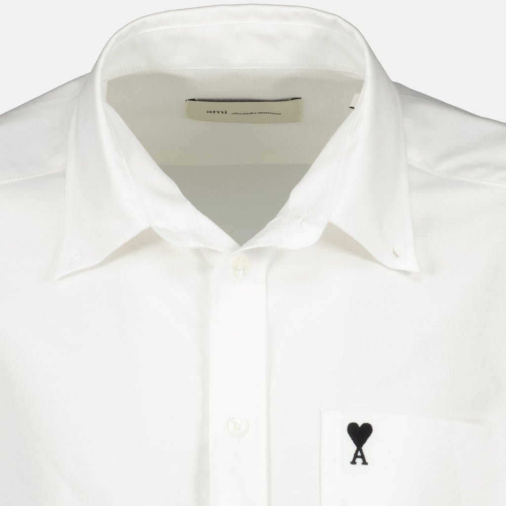 ブランドAmi PARISの男性用AMIハートホワイトボクシーシャツの画像 - 2026年春夏 - 詳細ビュー_2