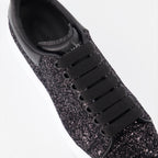 スニーカー オーバーサイズスニーカー Alexander McQueen 黒 女性