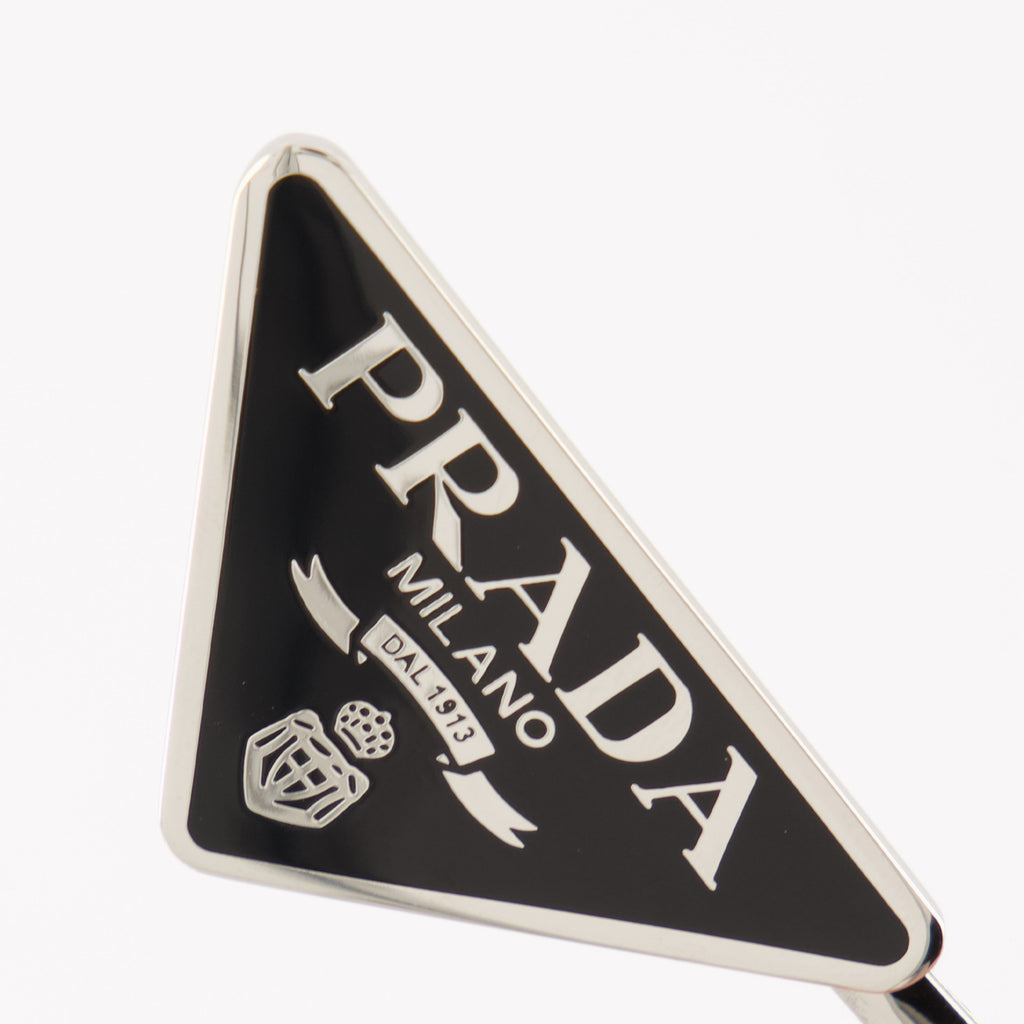 Imagem das ganchos para cabelo pretos da marca Prada para Mulheres - Temporada Primavera-Verão 2026 - Vista Detalhada