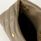 Image de l'article Sac Puffer toy en cuir beige de la marque Saint Laurent pour Femme - Saison Printemps-Été 2026 - Vue détaillée_3