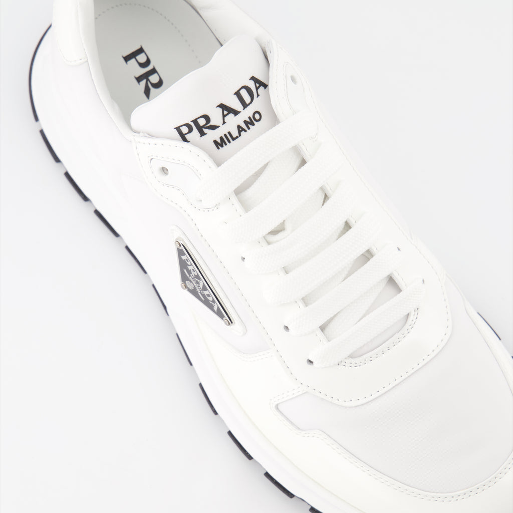 Baskets Baskets en nylon Prada Blanc Homme