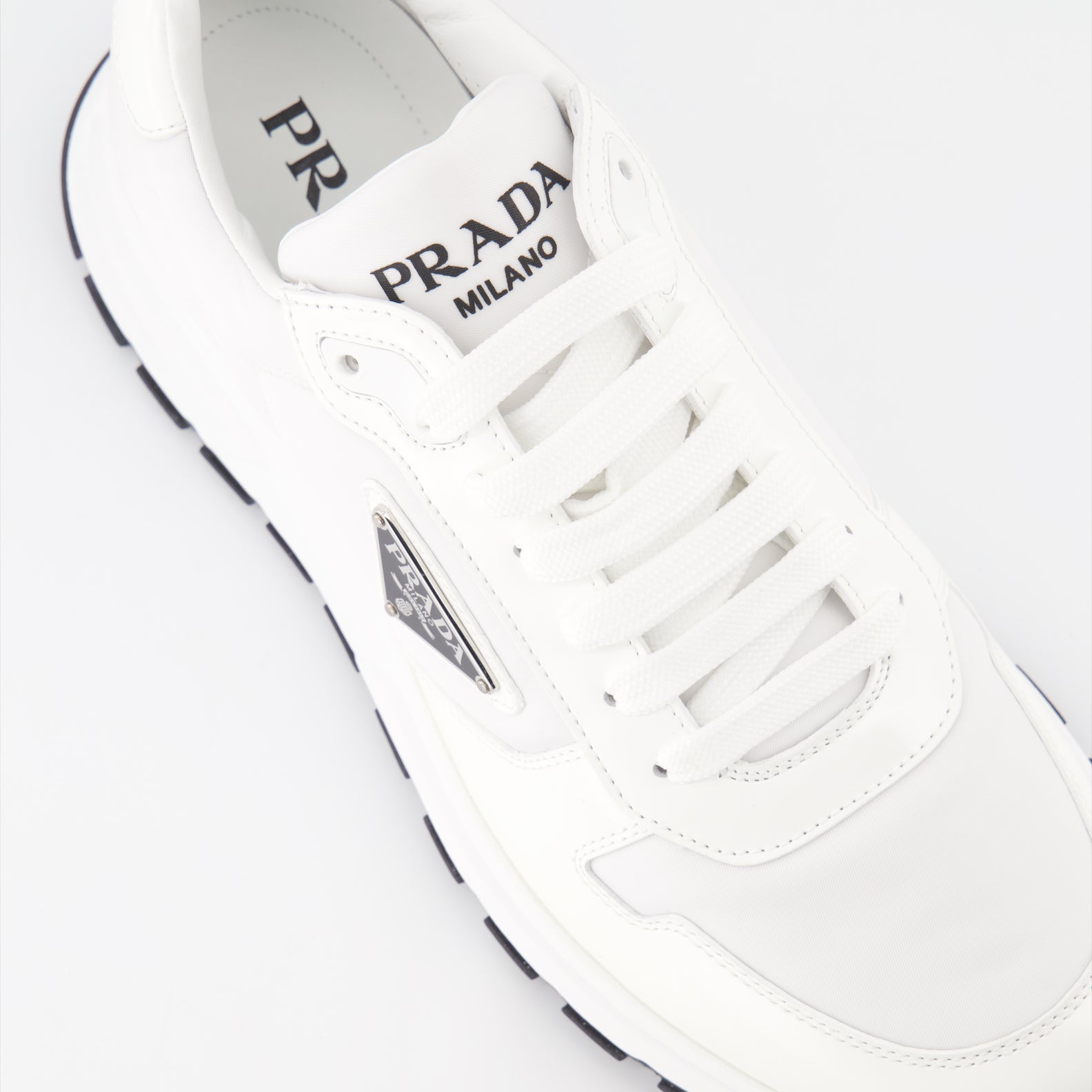 Baskets Baskets en nylon Prada Blanc Homme