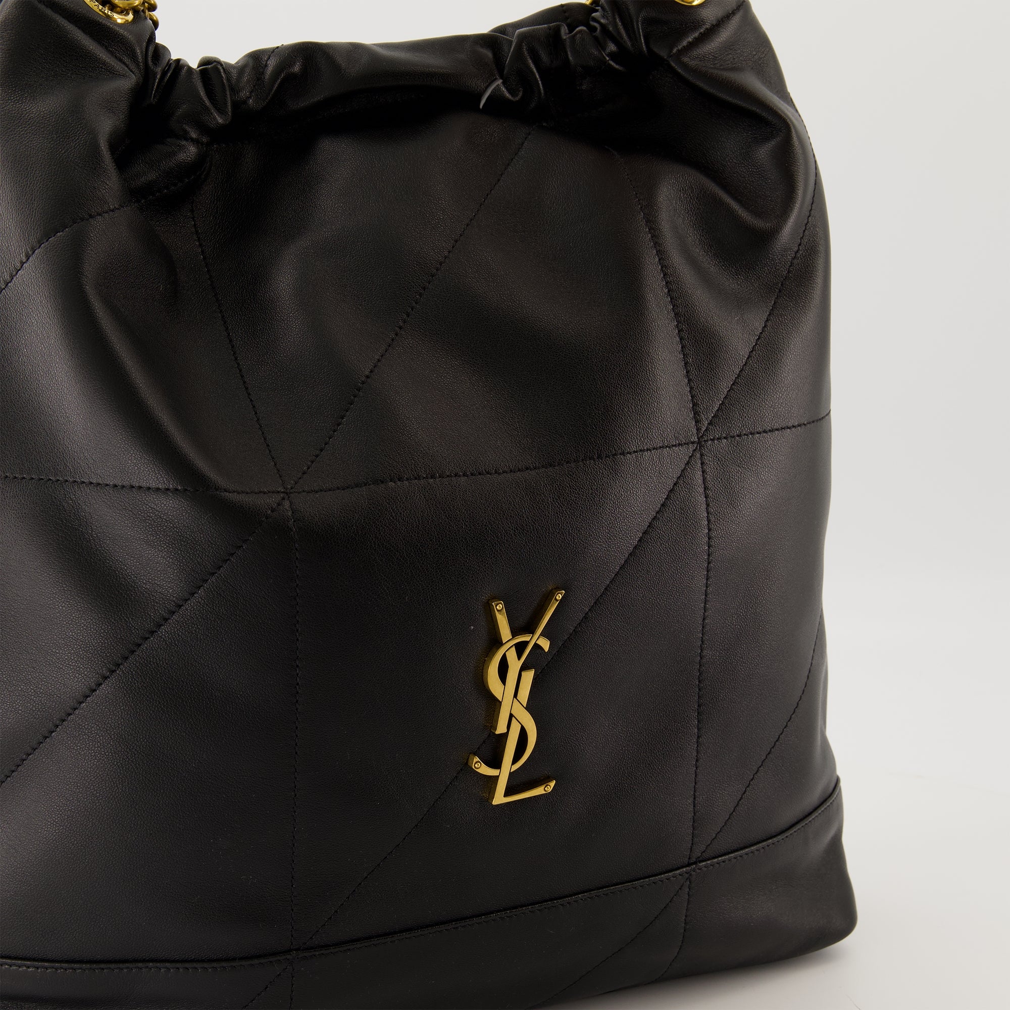 Image de l'article Sac Jamie Pochon de la marque Saint Laurent pour Femme - Saison Automne-Hiver 2025 - Vue détaillée_2
