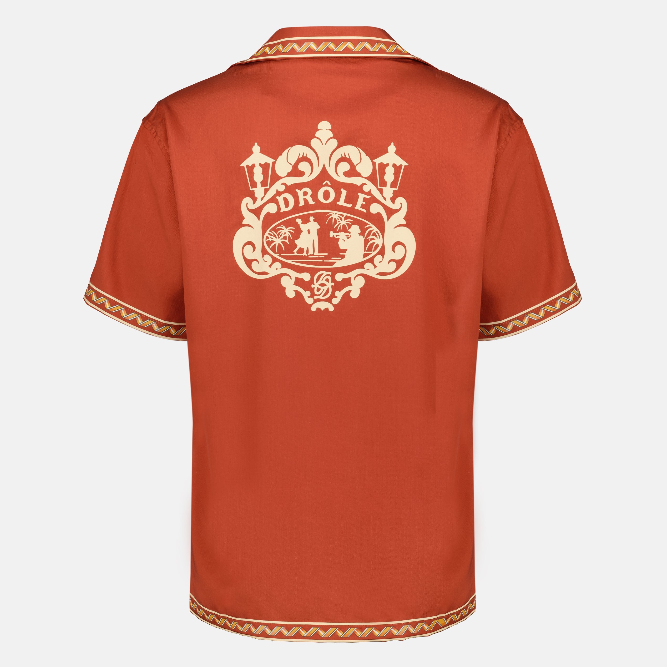 Drole De Monsieurのオレンジ刺繍ダンサーシャツの画像（メンズ）- 2026年春夏シーズン - 後面ビュー