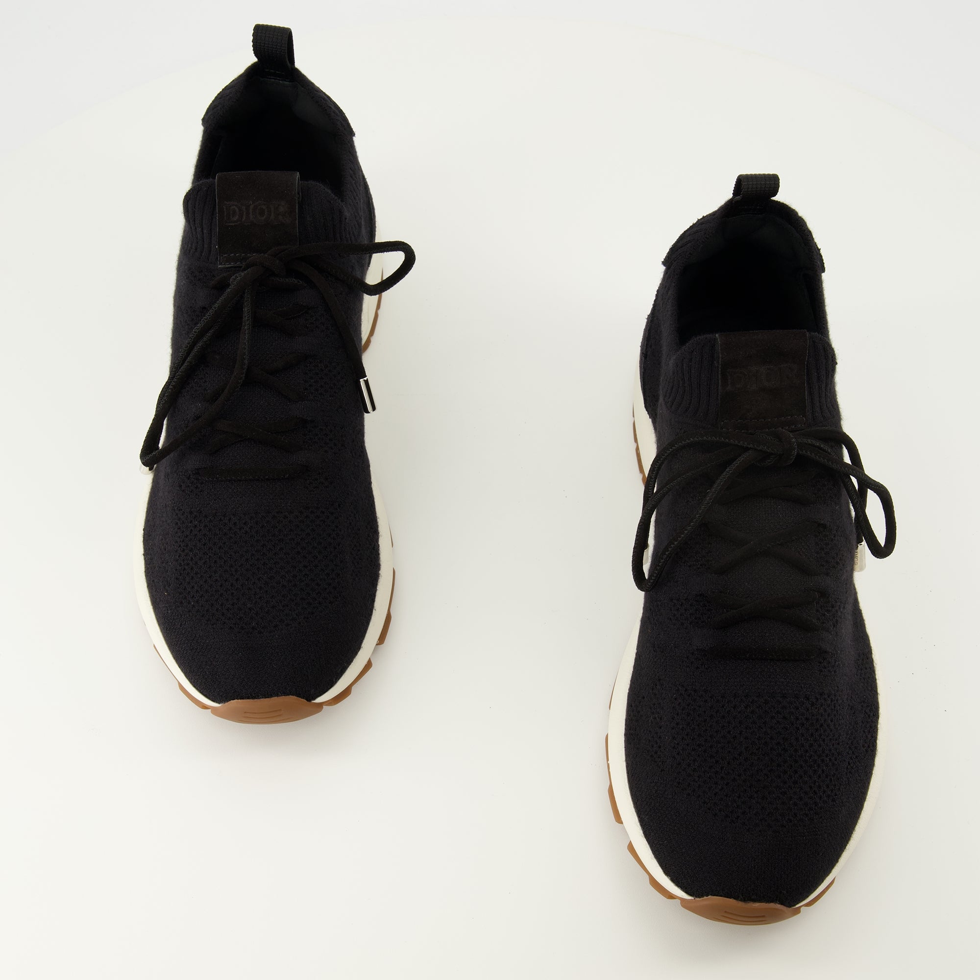 Bild der B80 schwarzen Sneakers für Herren von Dior - Herbst-Winter 2025 - Draufsicht auf das Paar Schuhe