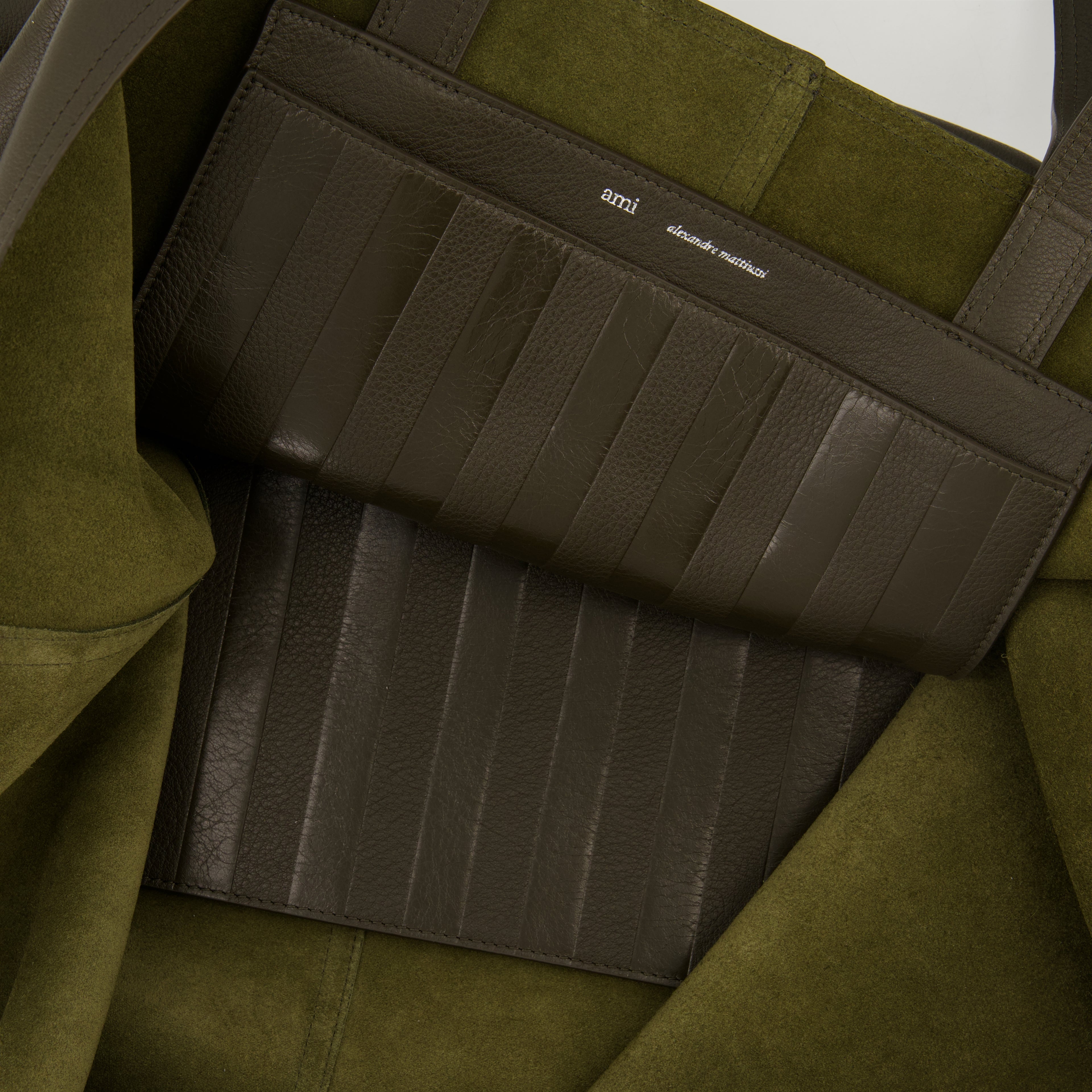 토트백 맥시 토트백 Ami PARIS 카키색 옷감 남여공용