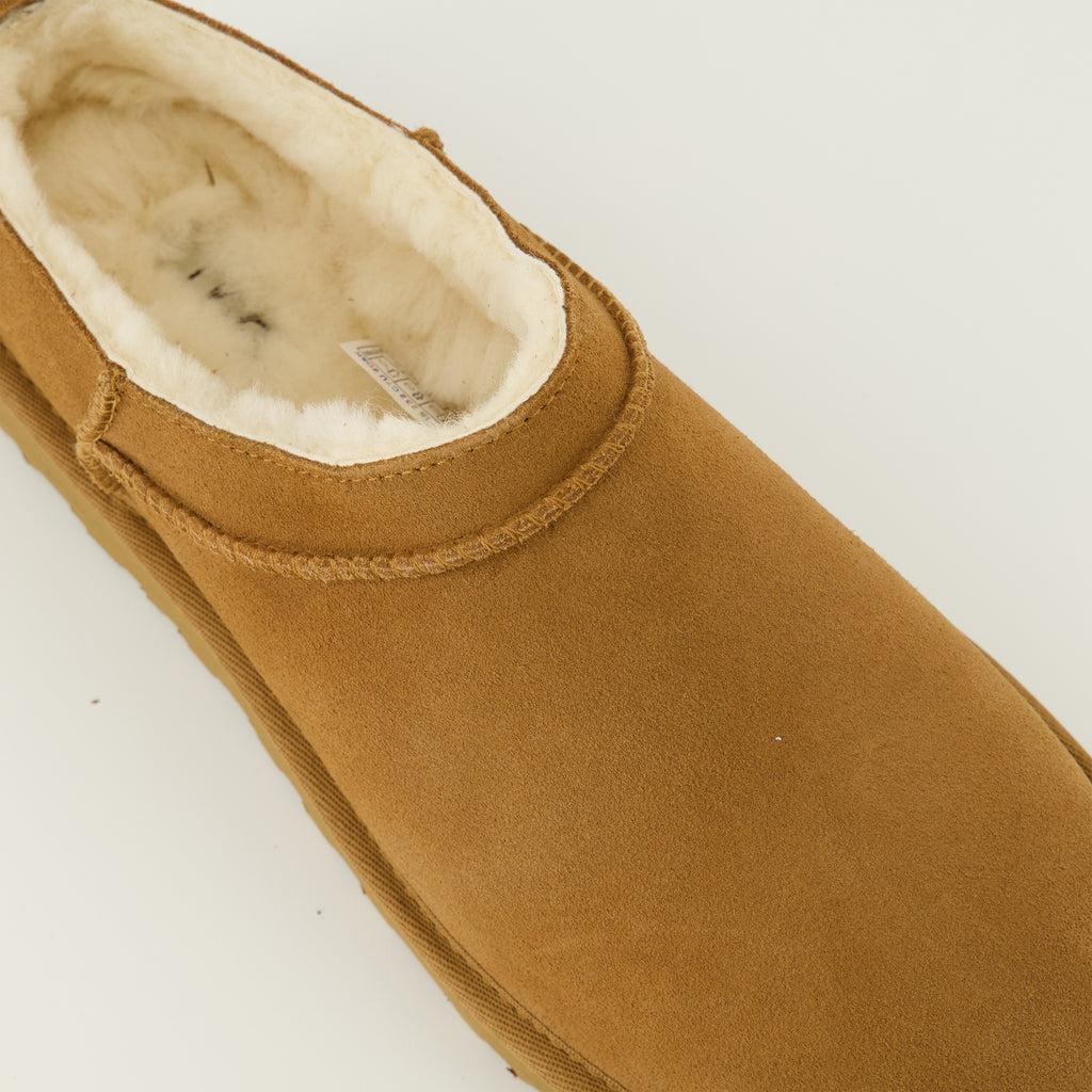 Image de l'article Bottines Classic Micro marron de la marque Ugg pour Femme - Saison Printemps-Été 2026 - Vue détaillée de haut
