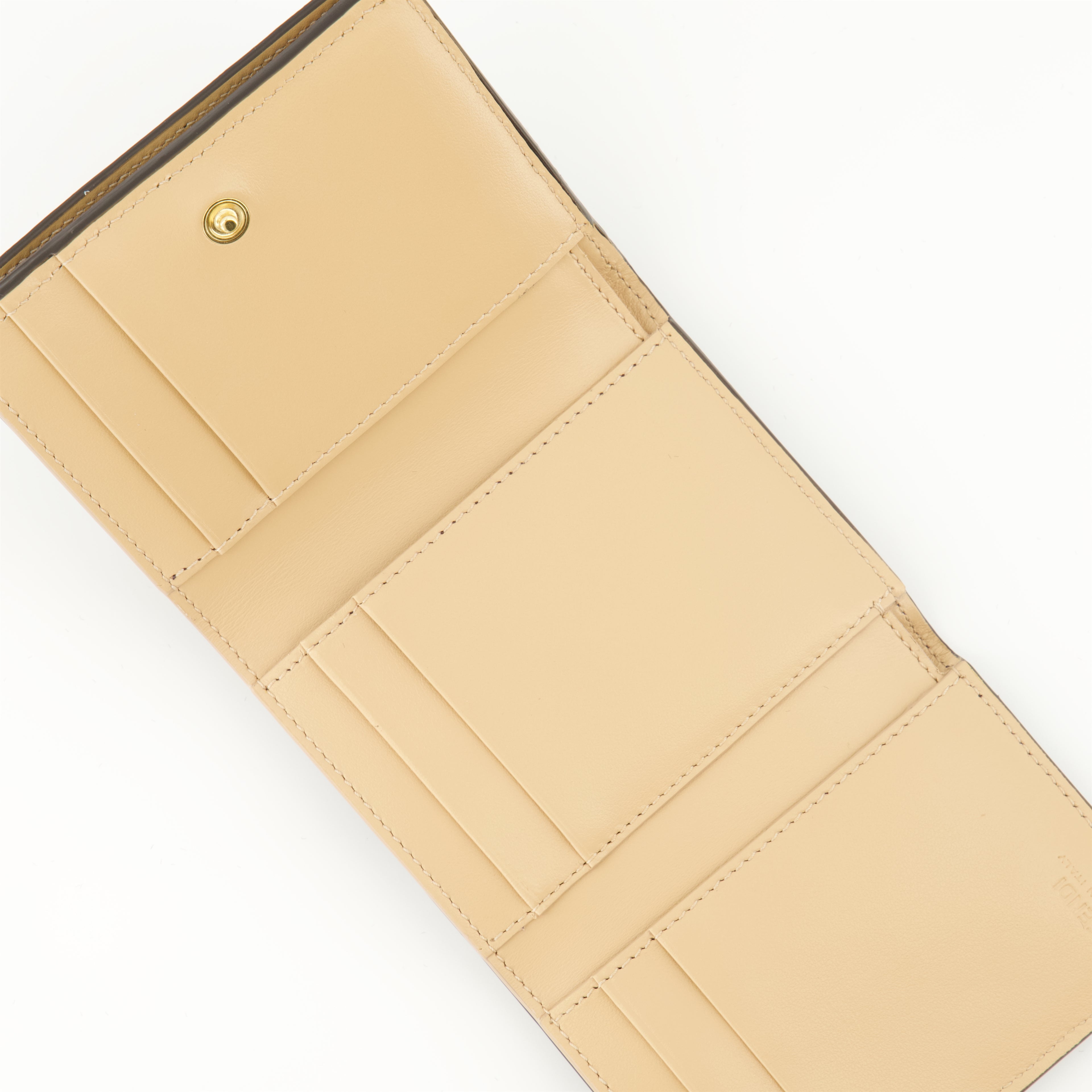 Small leather goods Fendi Roma Wallet Fendi Brown Femme